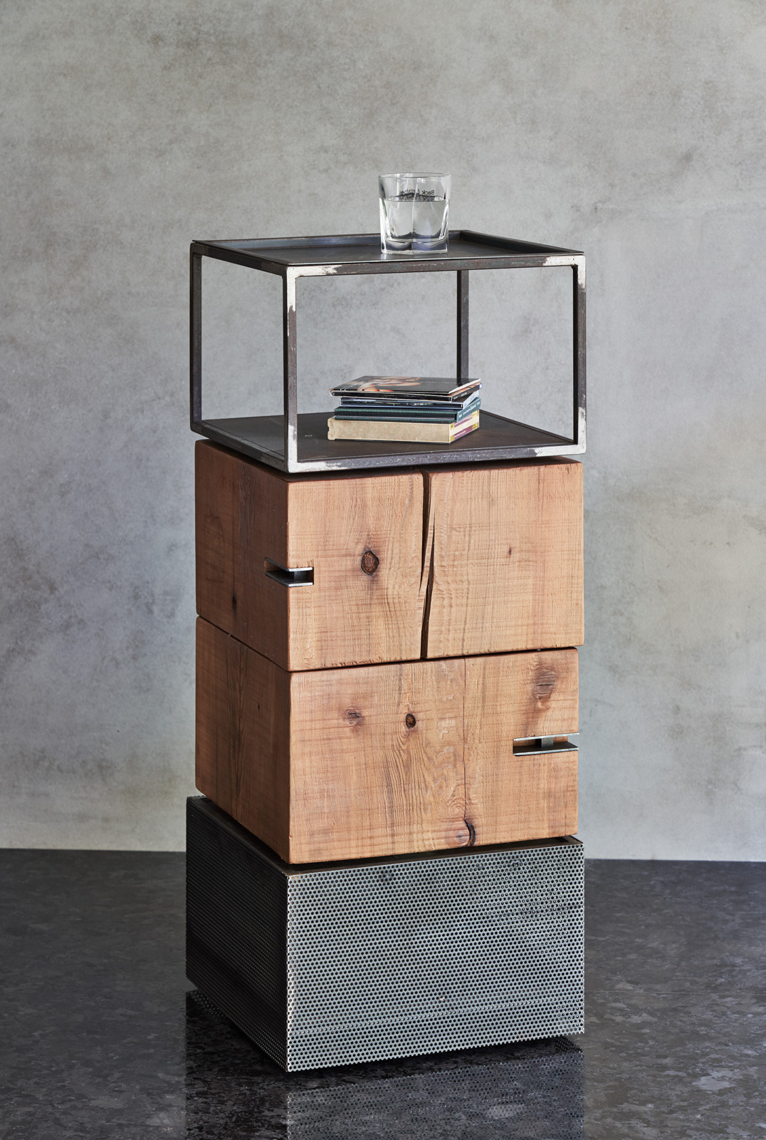 Display Rack，Iron parts，Log，exhibition，