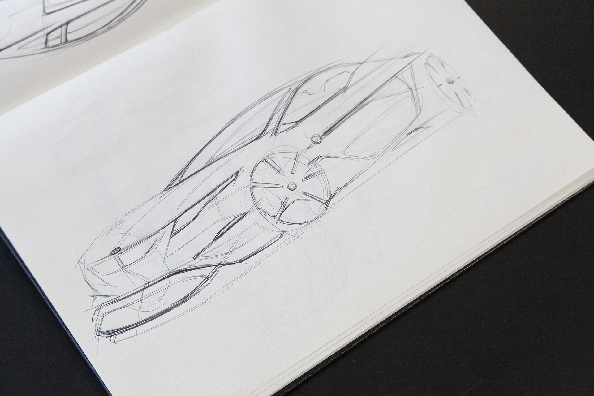 汽车创意设计欣赏手绘稿