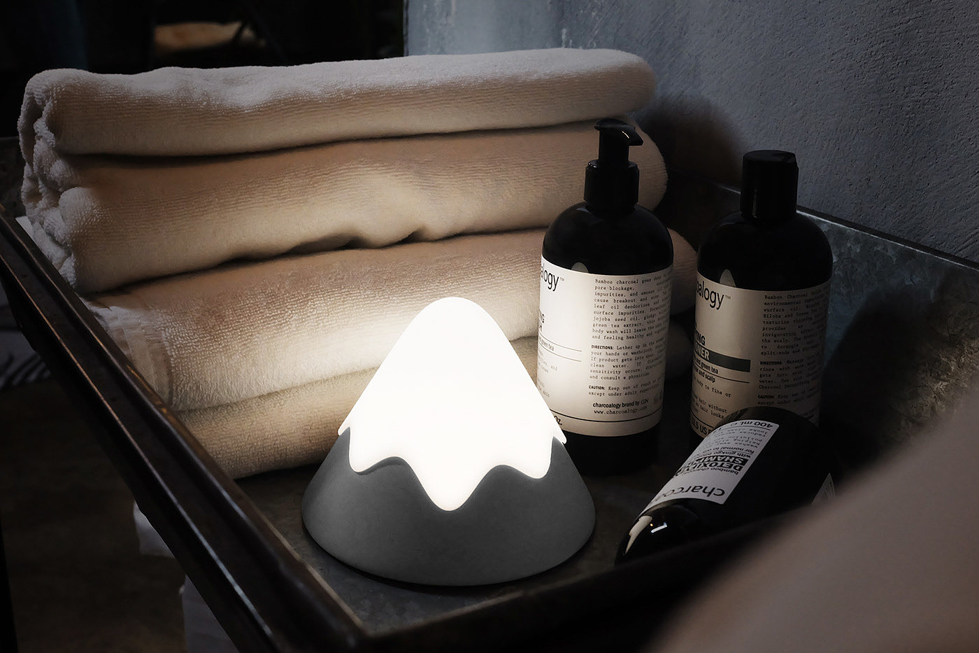 lovely，Desk lamp，Snow Mountain，