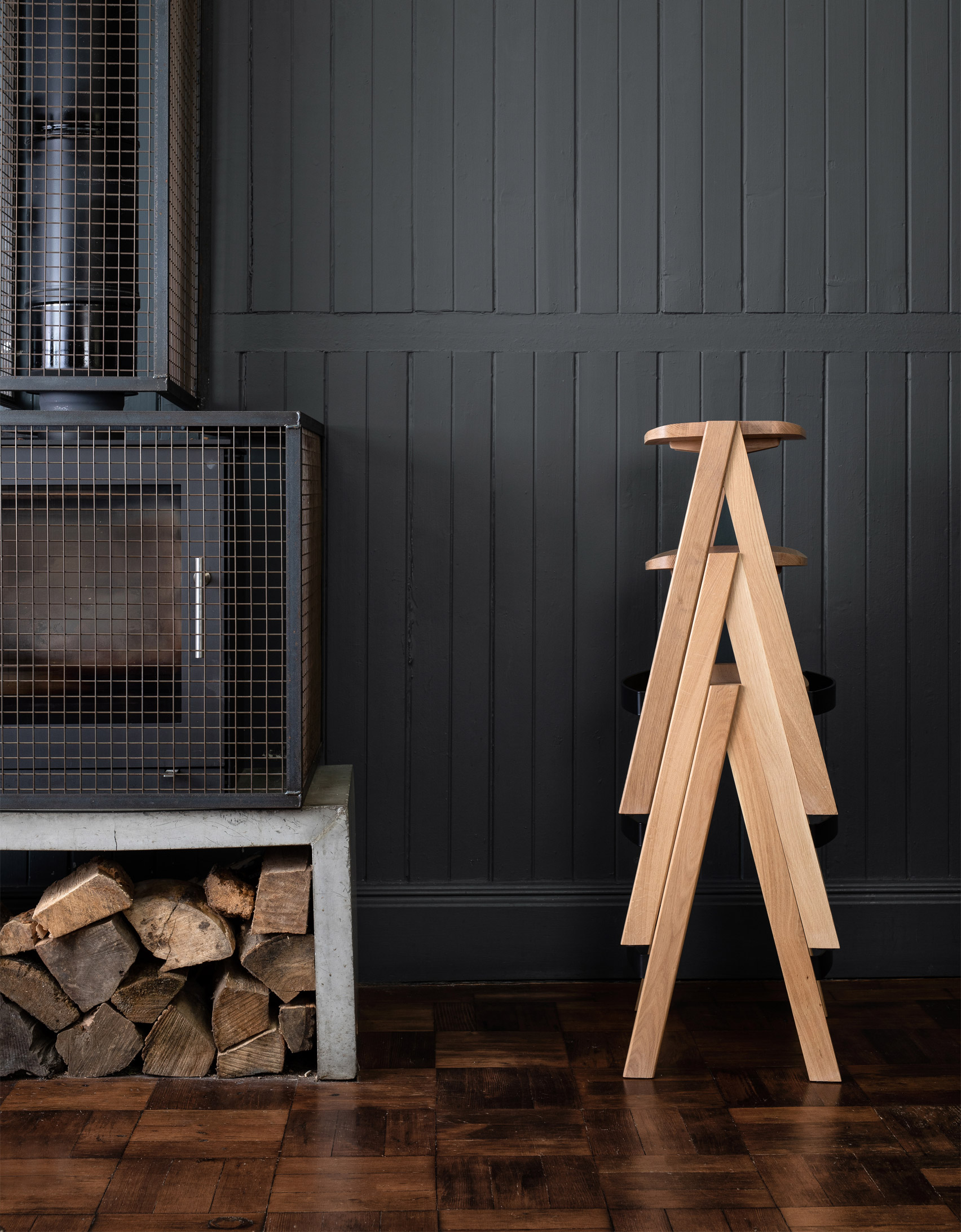 wooden ，Bar stool，Deadgood，