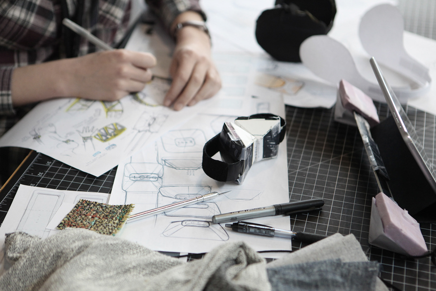 audiowear，headset，Bluetooth，speaker，audio frequency，