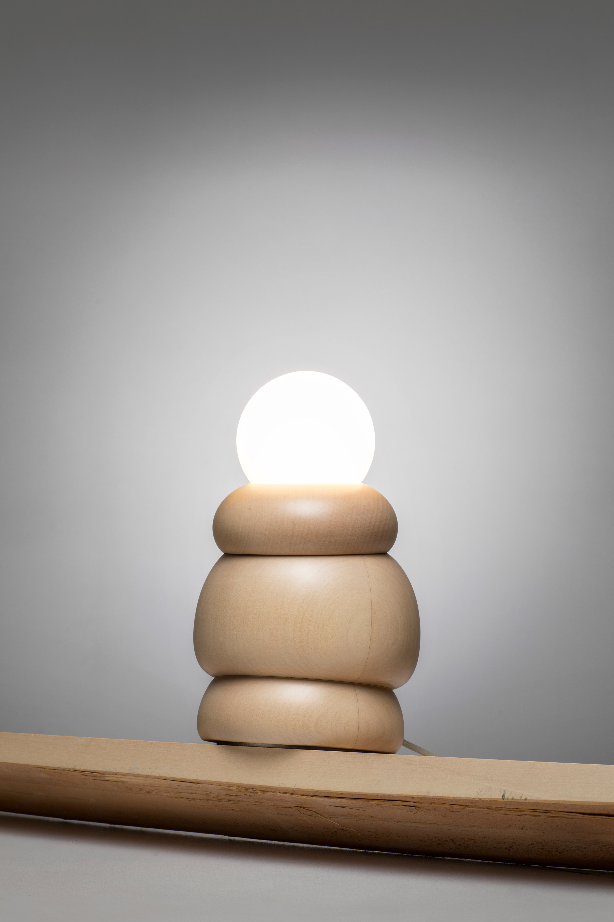lighting，Studio Got，carpentry，Bulbous，wooden ，