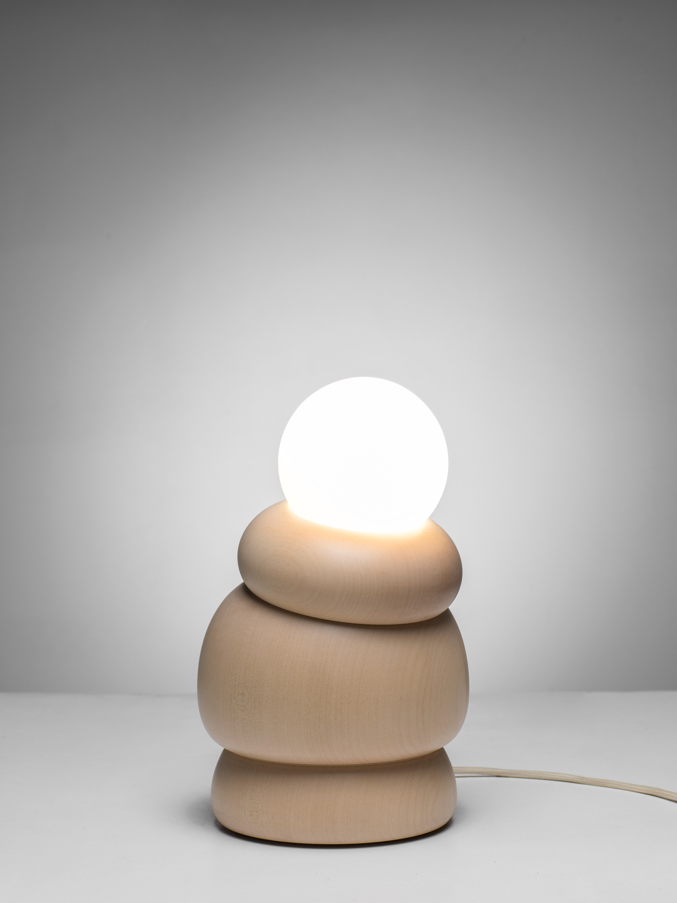 lighting，Studio Got，carpentry，Bulbous，wooden ，