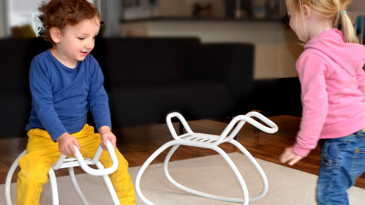 children，chair，Hobble，Remko Verhaagen，Simplicity，Shake the horse，