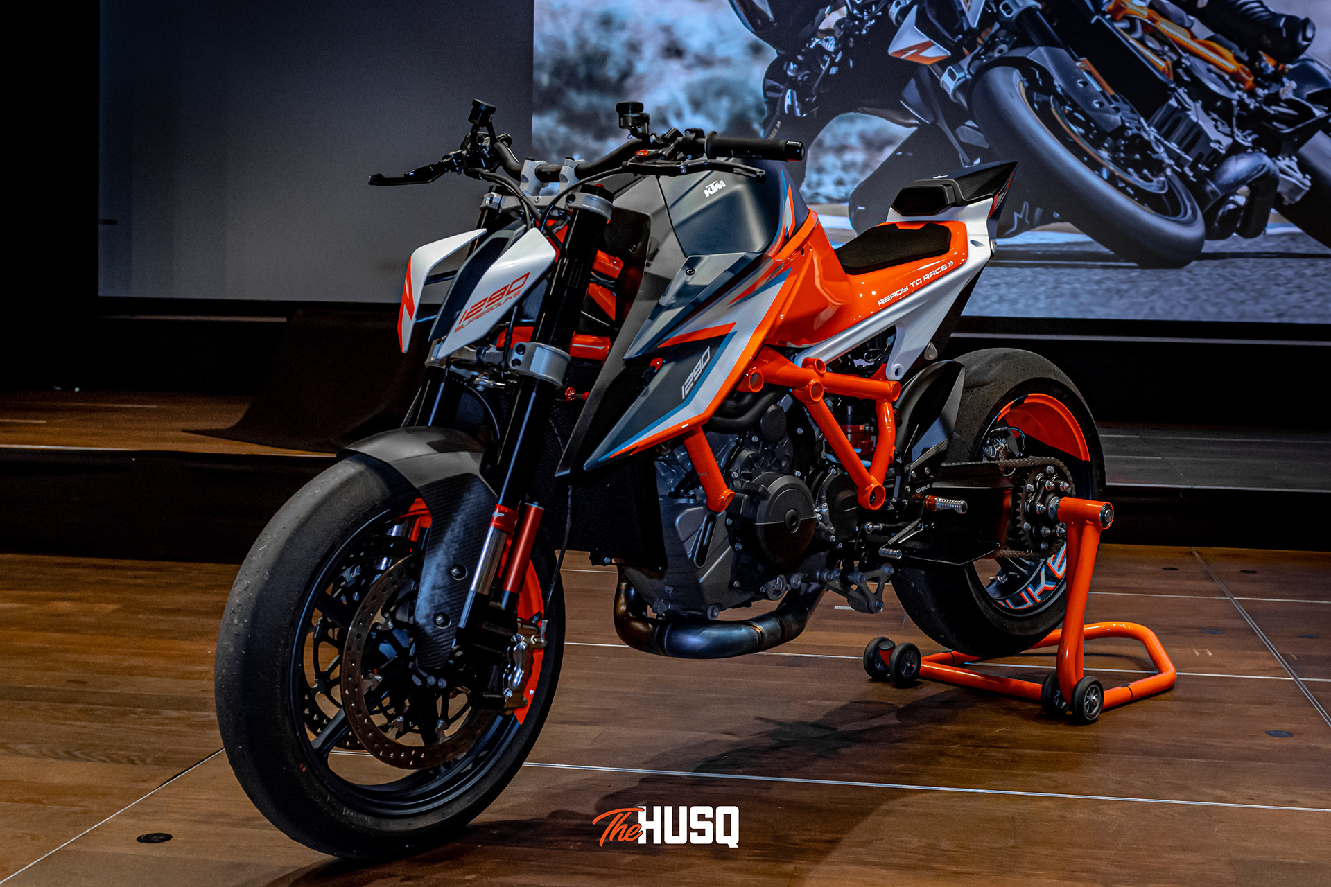 gules，motorcycle，locomotive，Superduke R，Quentin HCH，