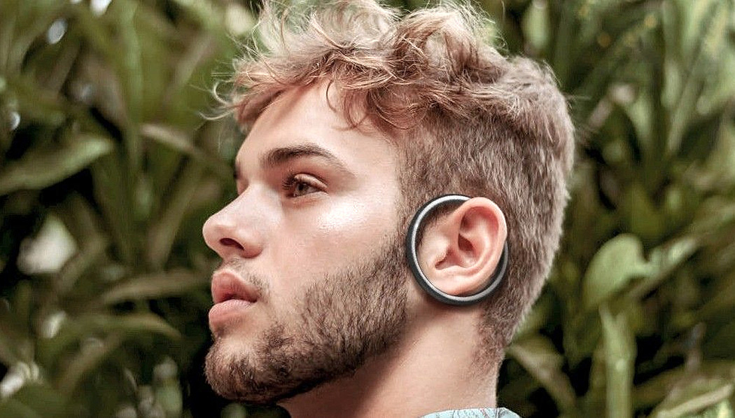 gules，black，annular，Wireless headset，