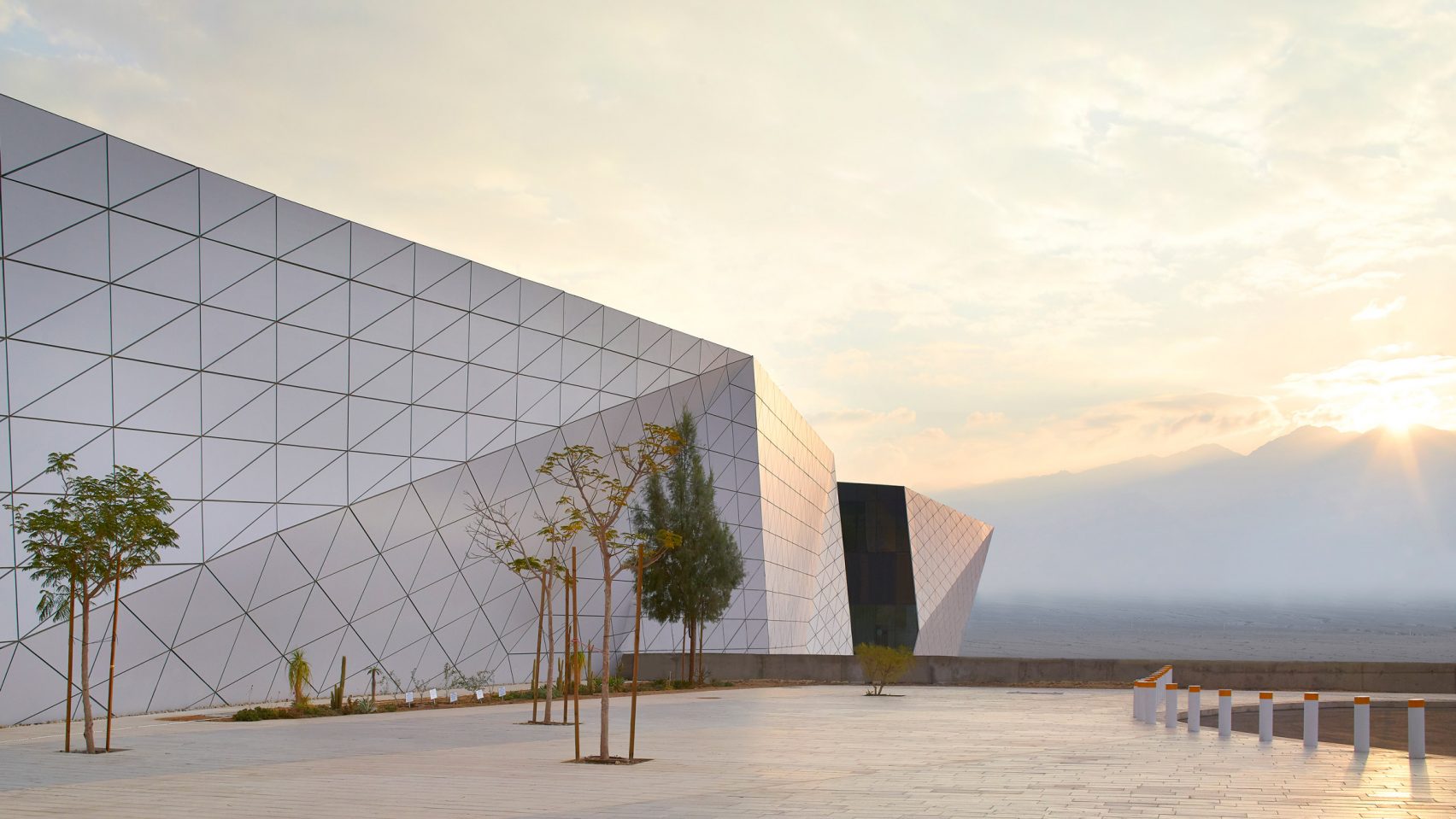 furniture，vehicle，Multifaceted，curved surface，