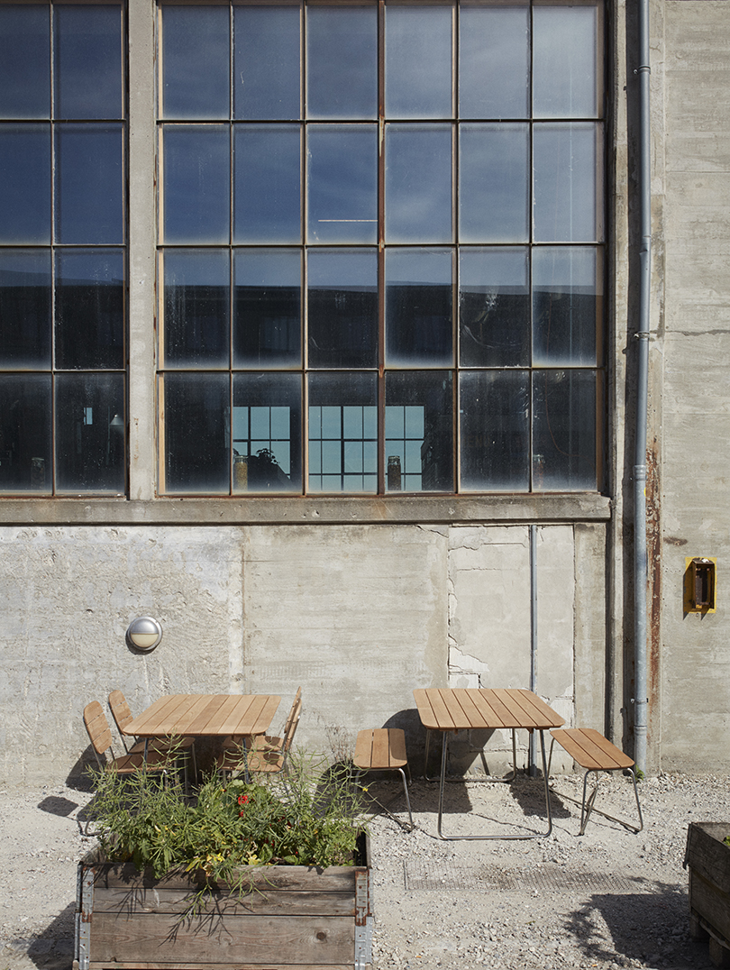 Lily series furniture，Outdoor furniture，woodiness，