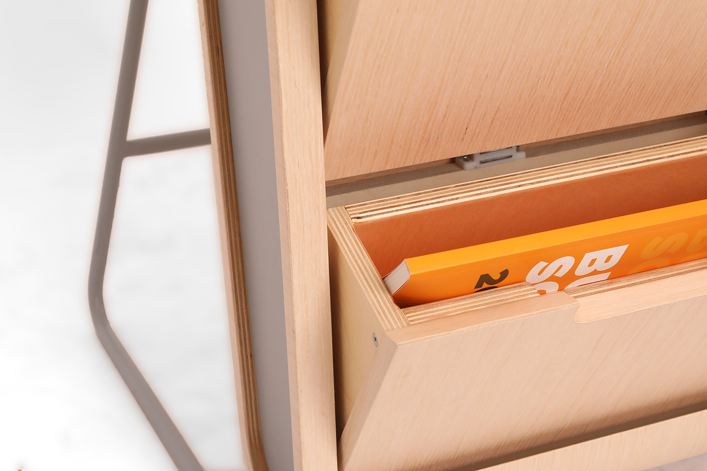 SIMPLE STOOL，chair，woodiness，