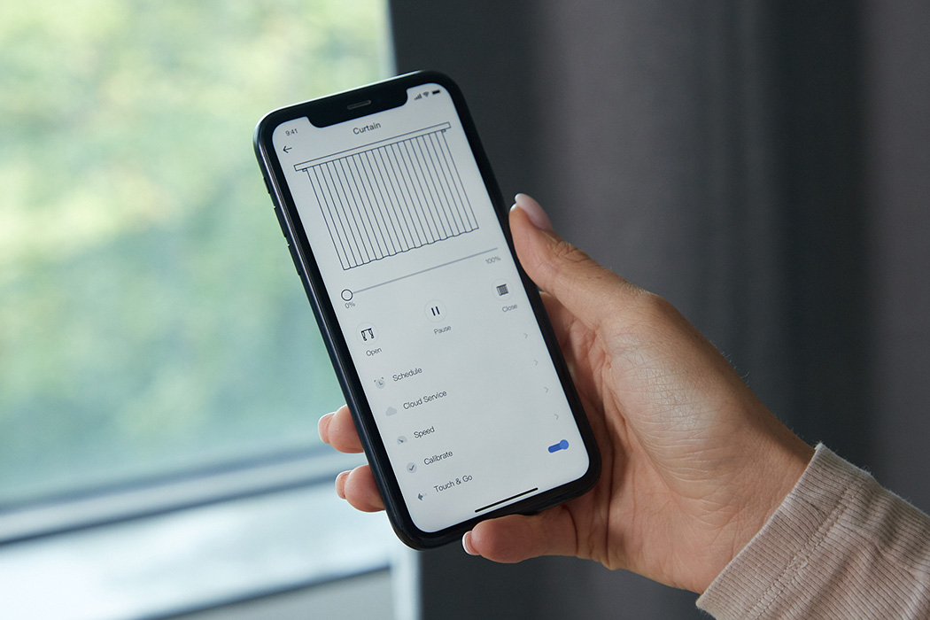 experience，voice，window curtains，