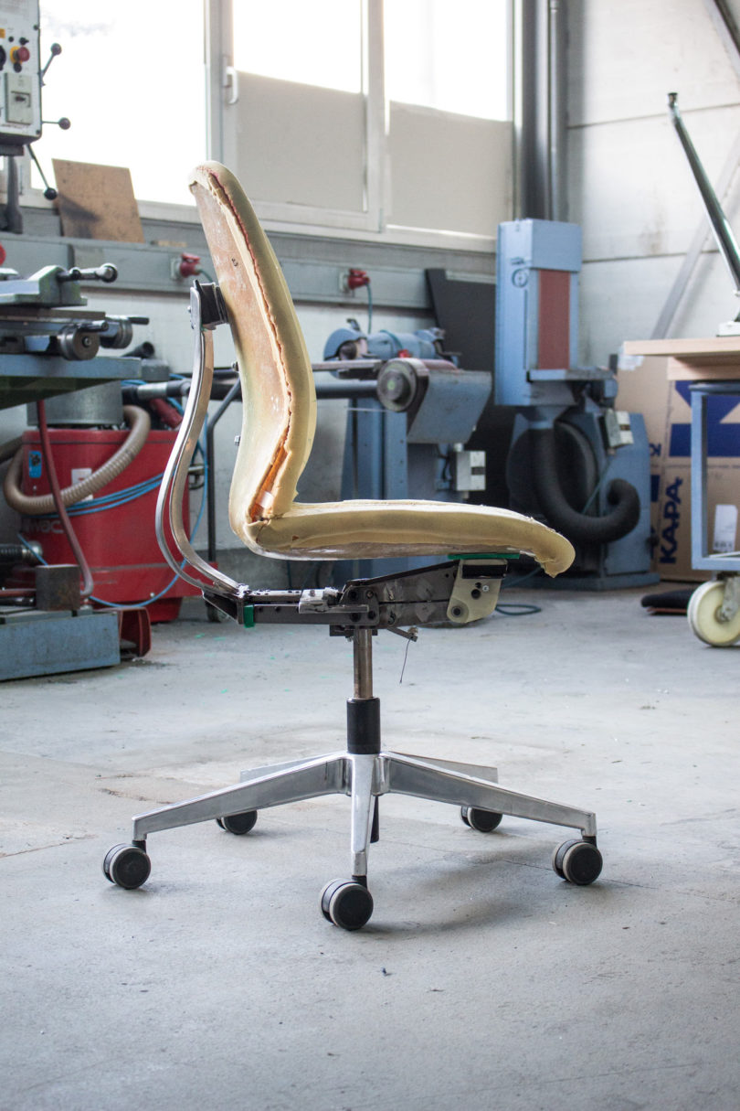 Office chair，At 187 series，furniture，gules，