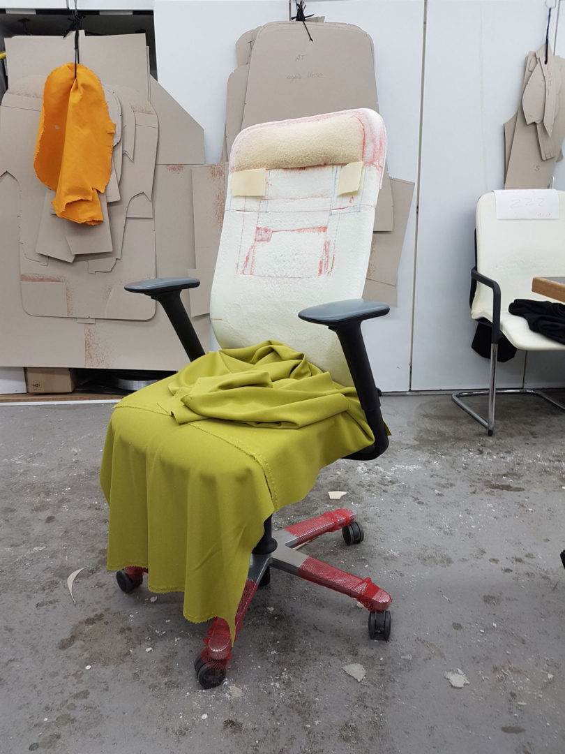 Office chair，At 187 series，furniture，gules，