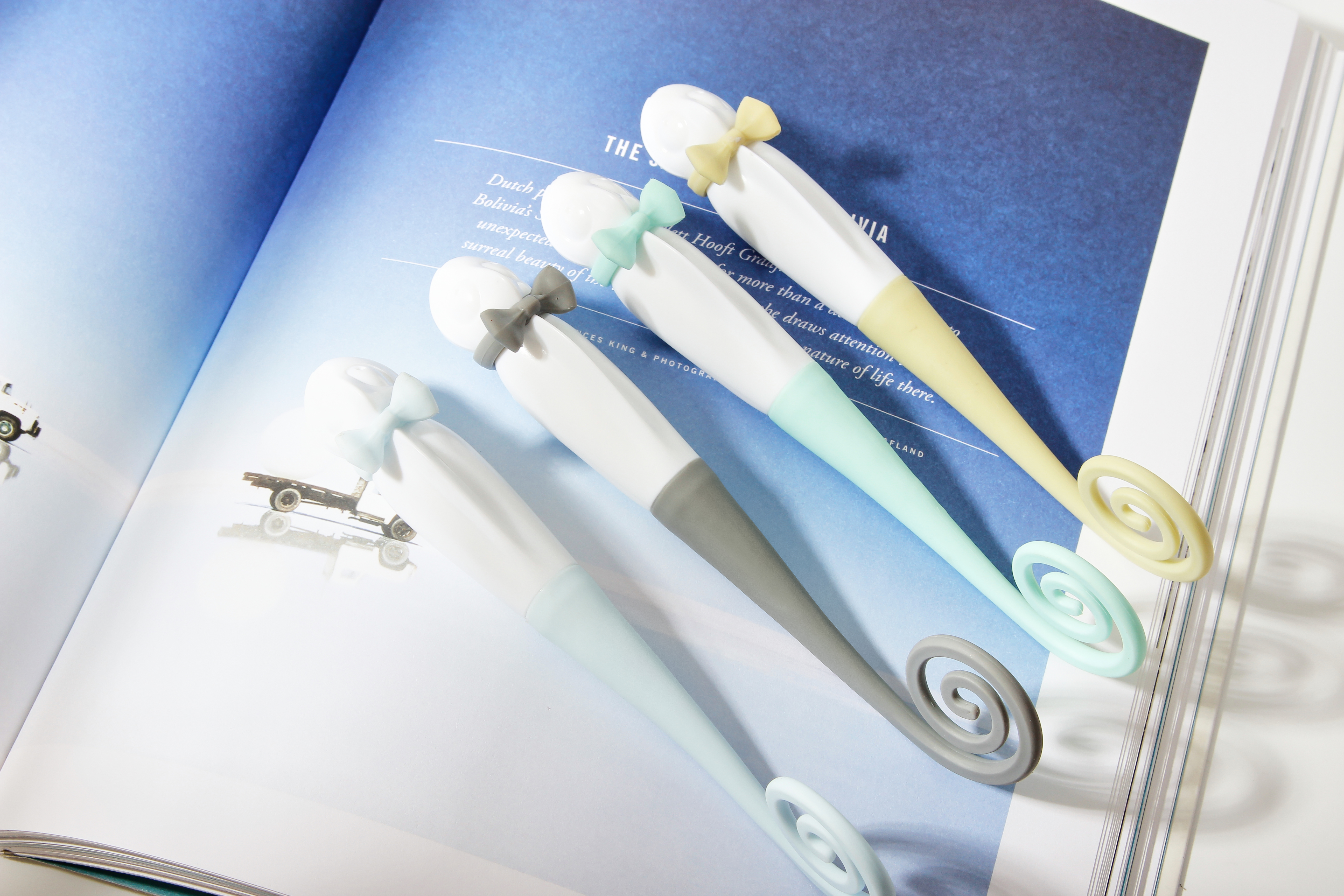 Lizard medium oil pen small fresh cartoon student cute black，