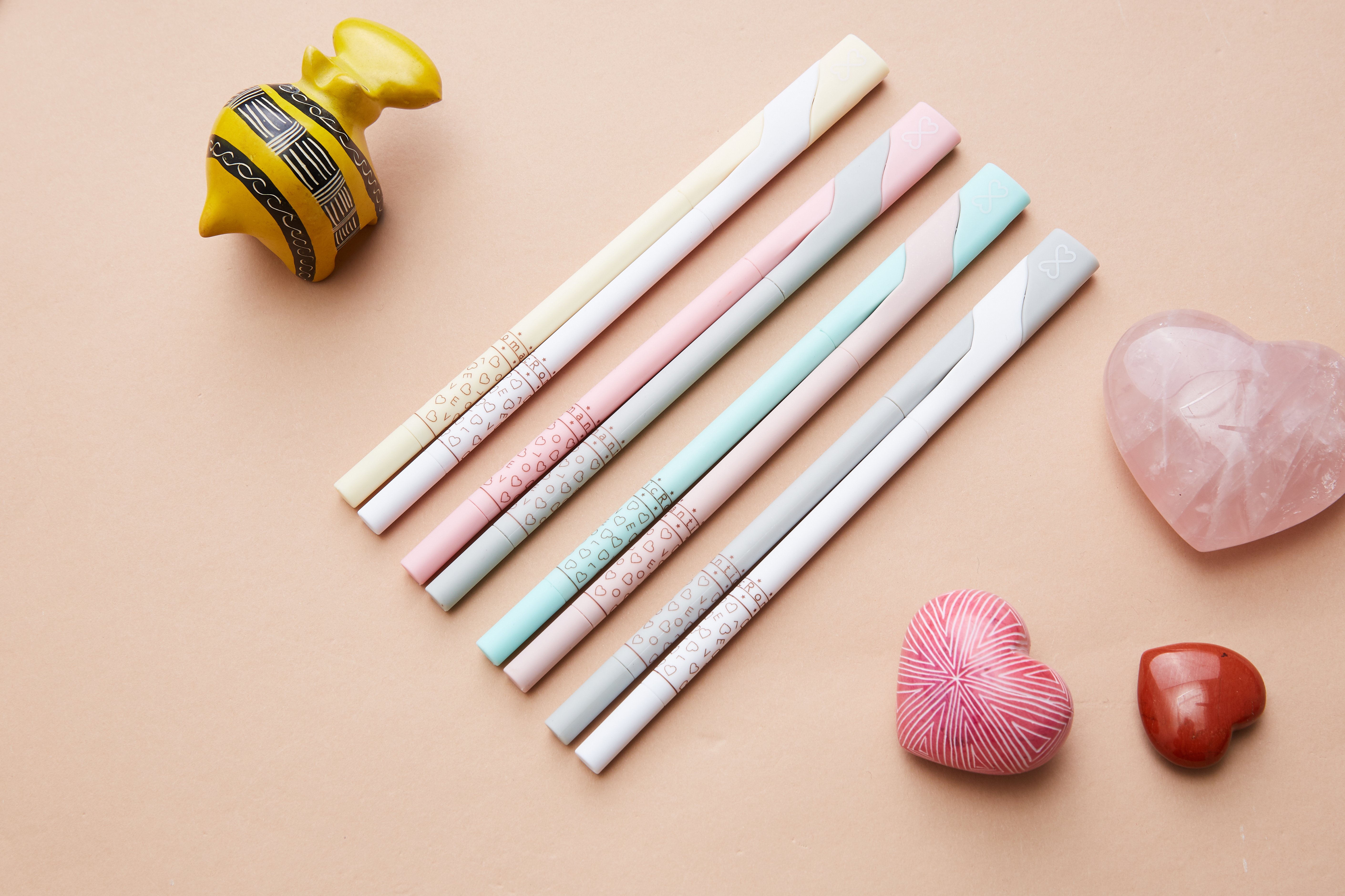 Penalty copy of 2019 new product creative online red and the same model，