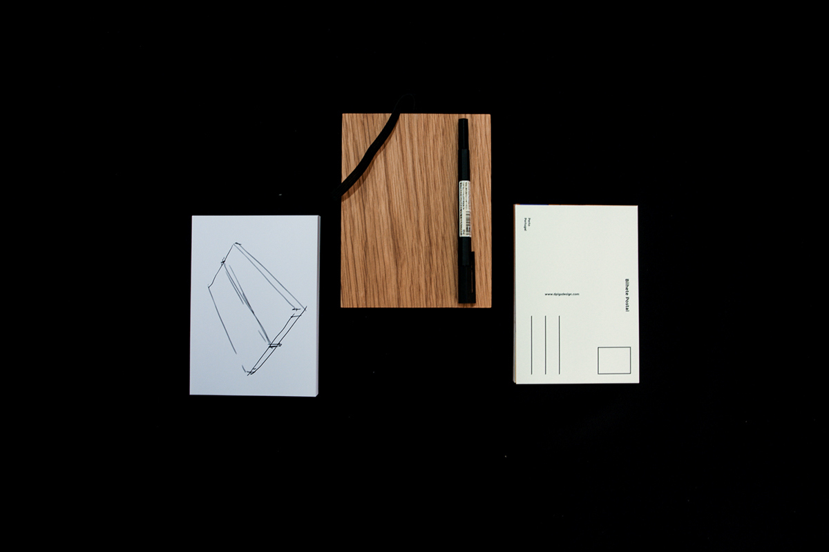 Drawing board，wood，Receive，convenient，originality，