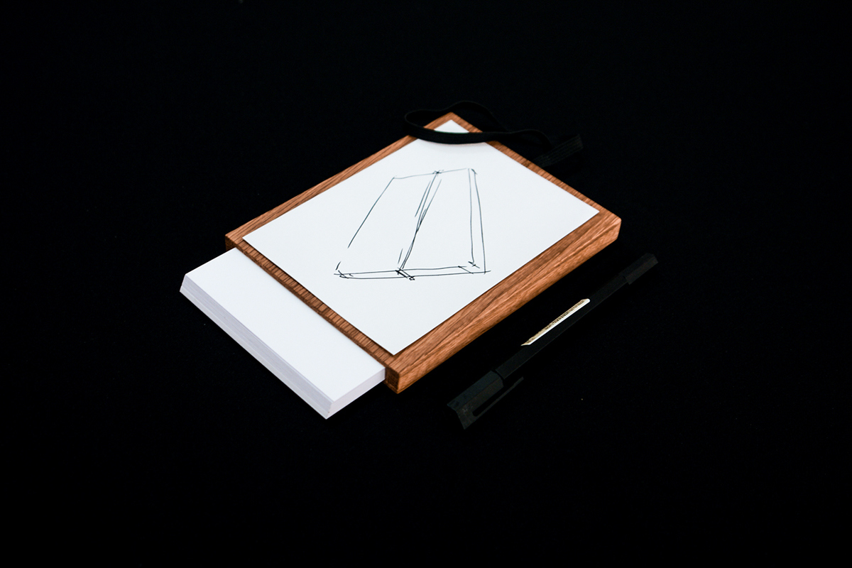 Drawing board，wood，Receive，convenient，originality，