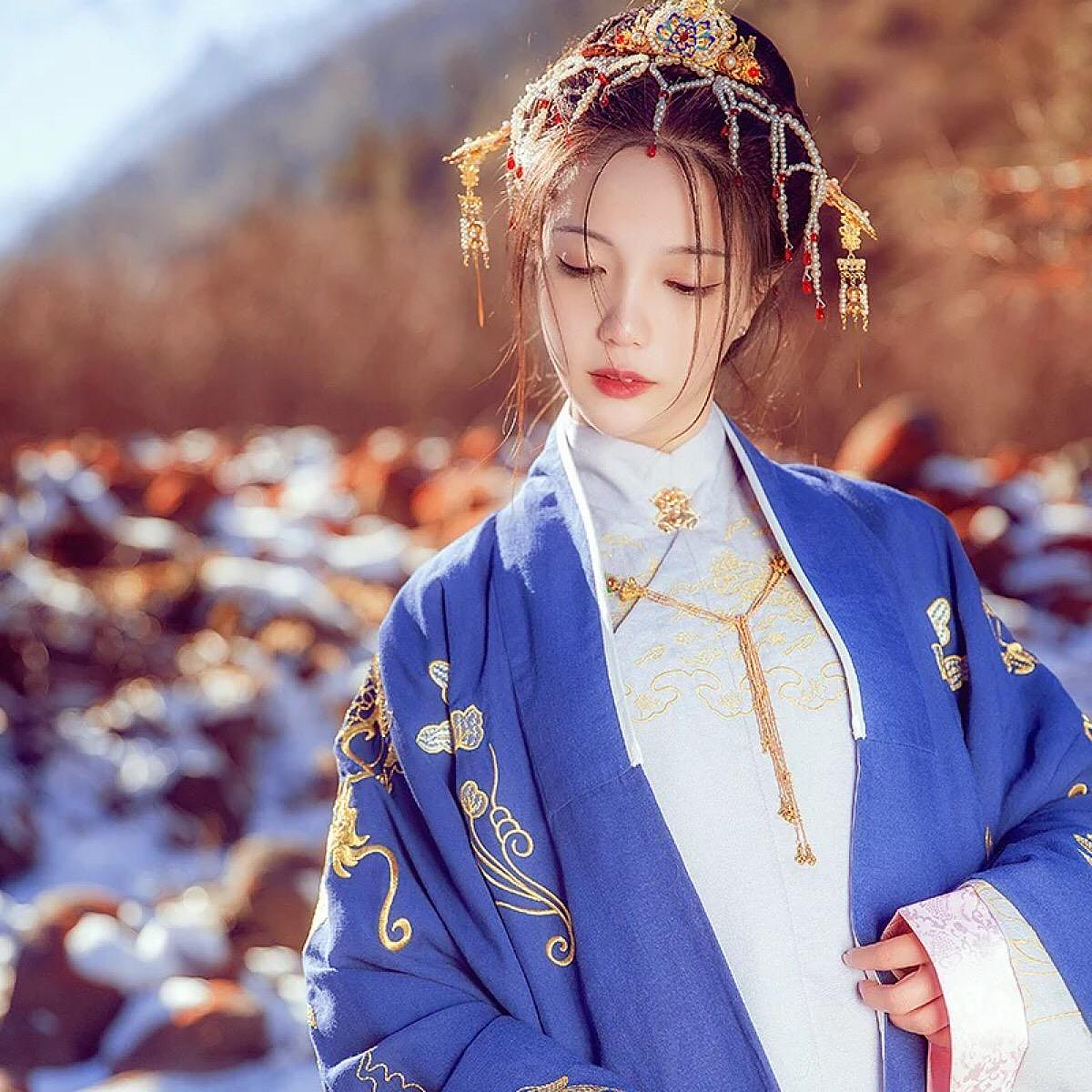 Hua qiangbei，User experience design，Li Ziqi，Hanfu，