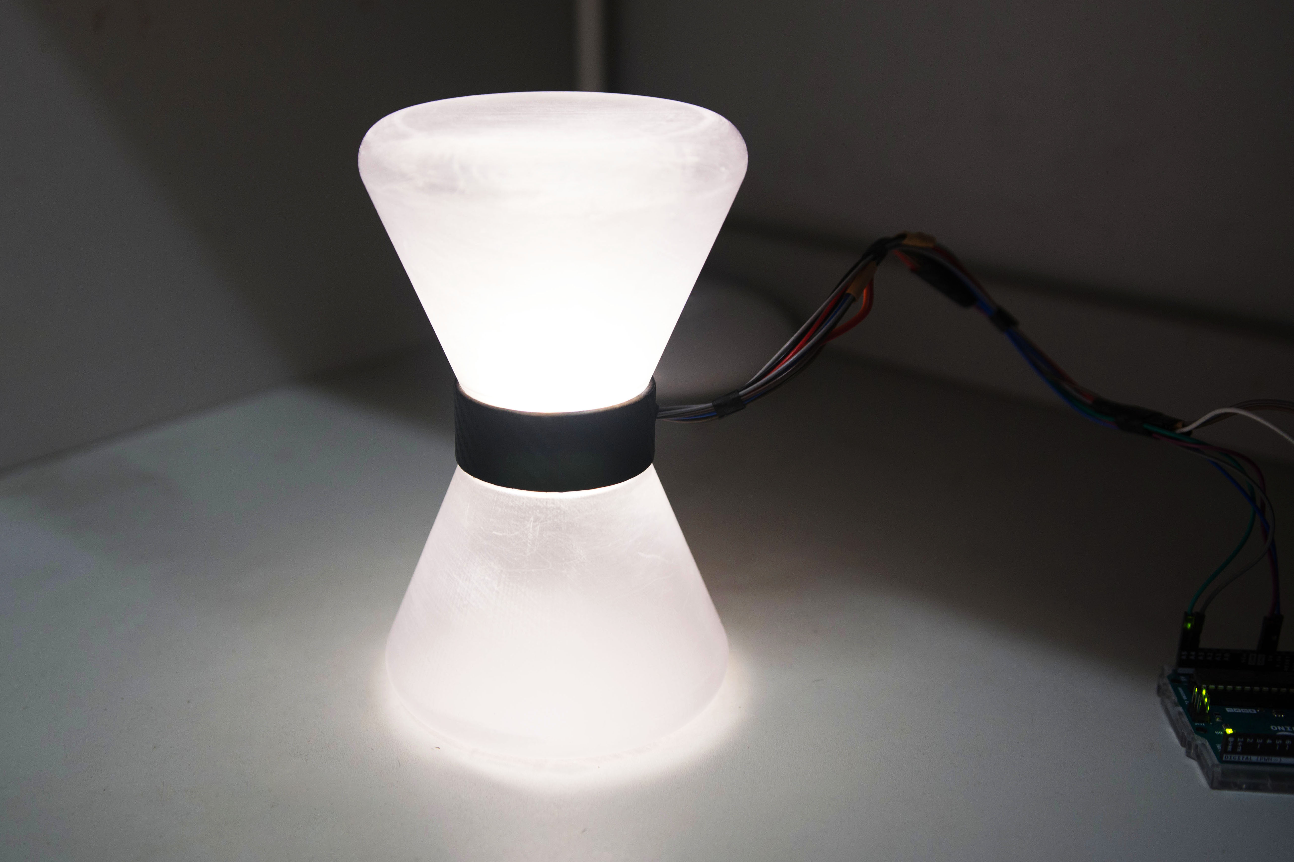 Desk lamp，atmosphere，product design，Intelligent lamps，Arduino，Lamp design，
