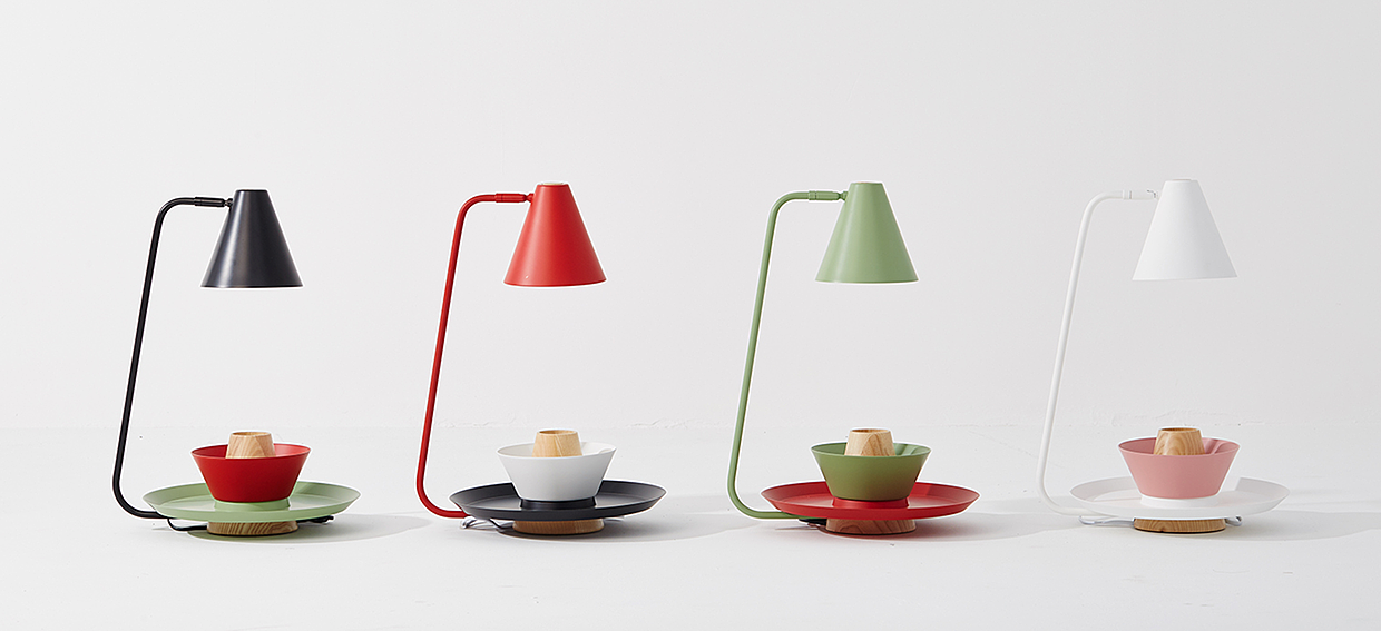 Reprint，industrial design，product design，Desk lamp，comfortable，beautiful，