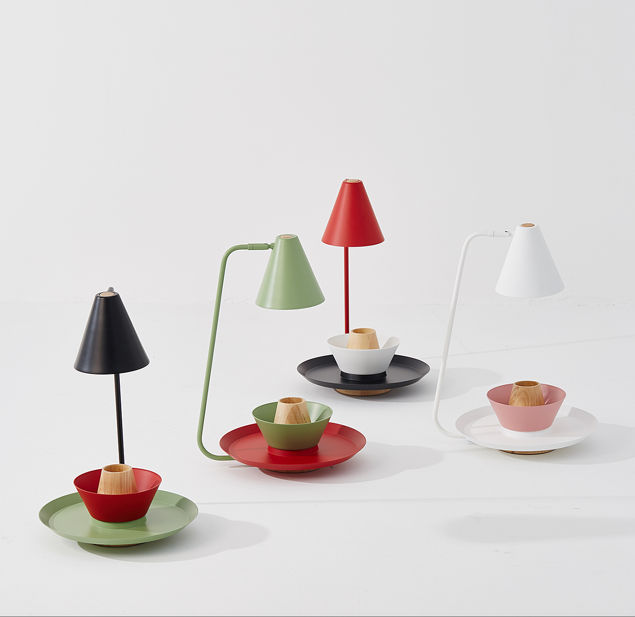 Reprint，industrial design，product design，Desk lamp，comfortable，beautiful，