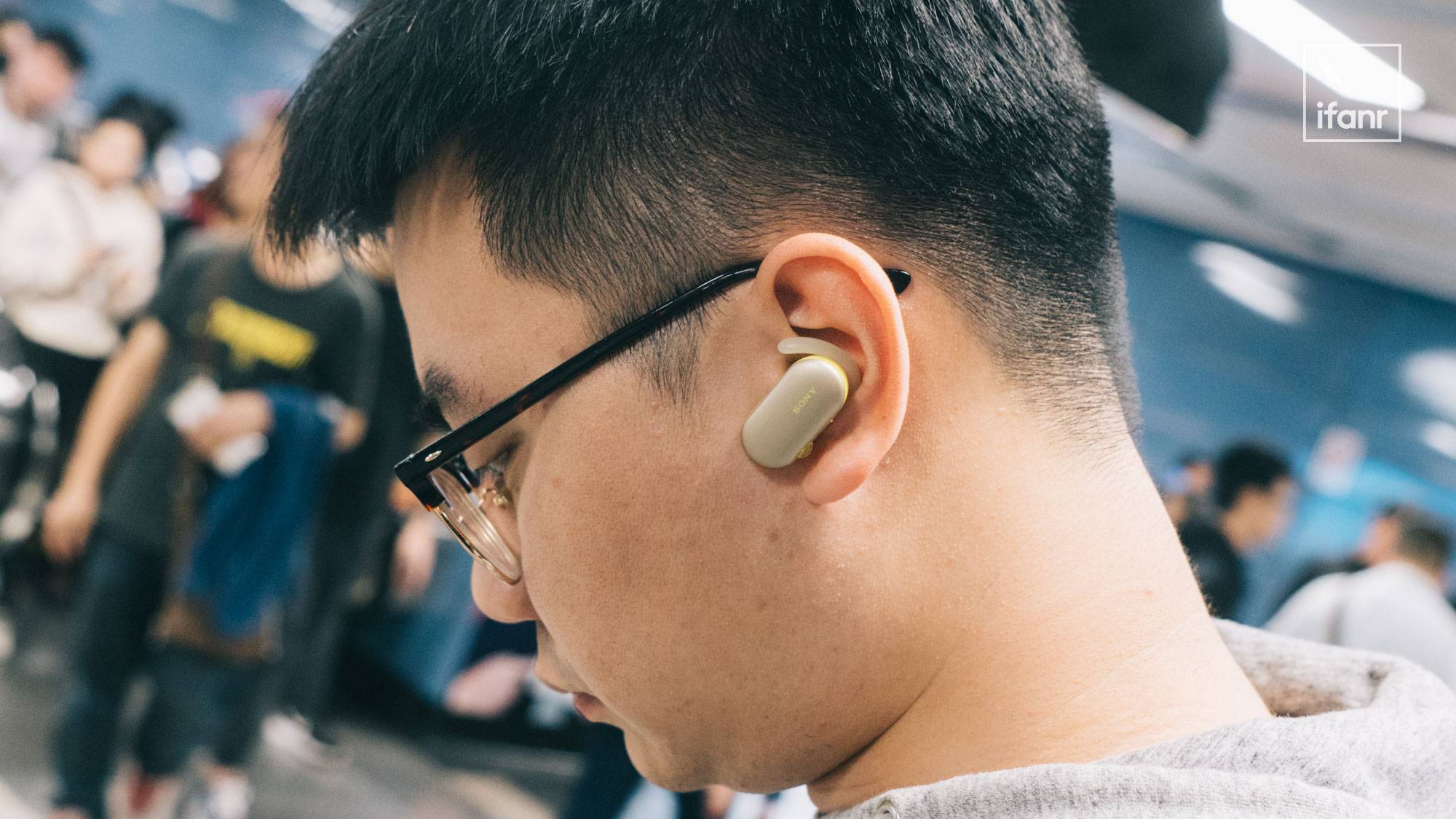 Wireless headset，Sony，2019 red dot product design award，reddot，