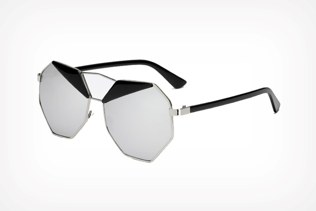 Bulletproof steel，glasses，mobile phone，vehicle，Umbrella，cd，hammer，