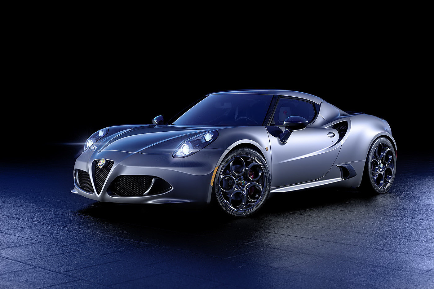 Alfa Romeo 4C，