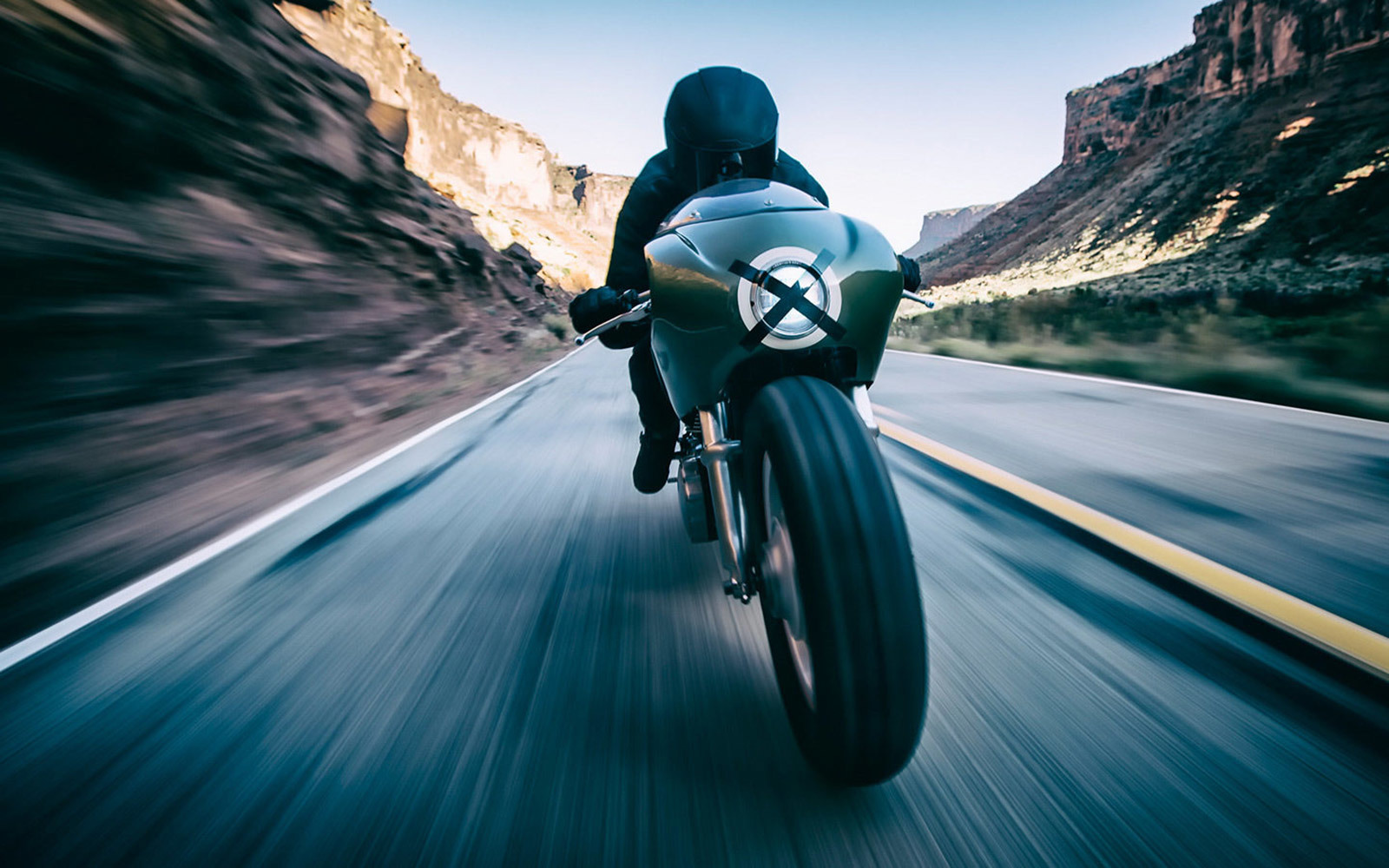 vehicle，Motorcycle，Simplicity，Metal，originality，