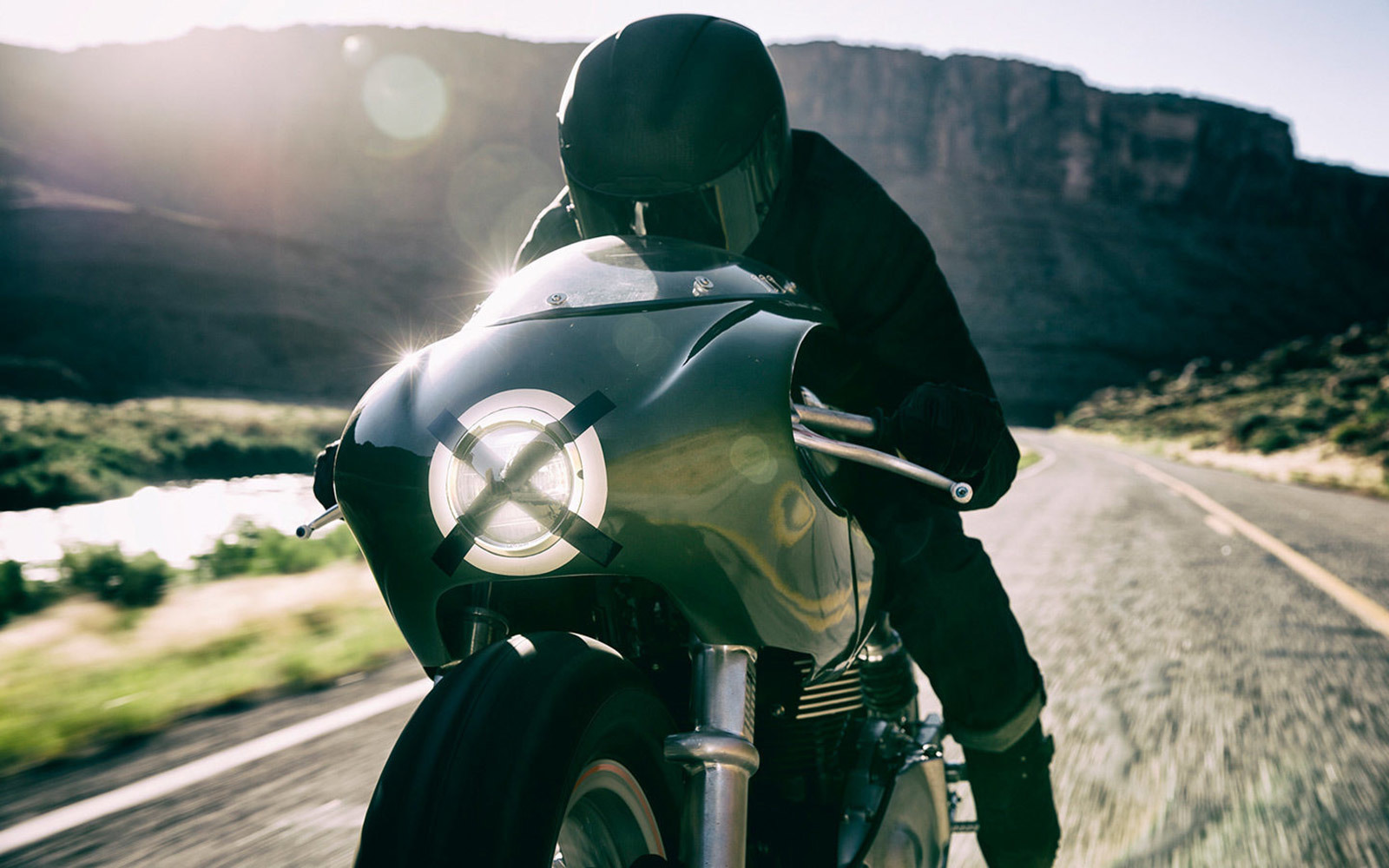 vehicle，Motorcycle，Simplicity，Metal，originality，