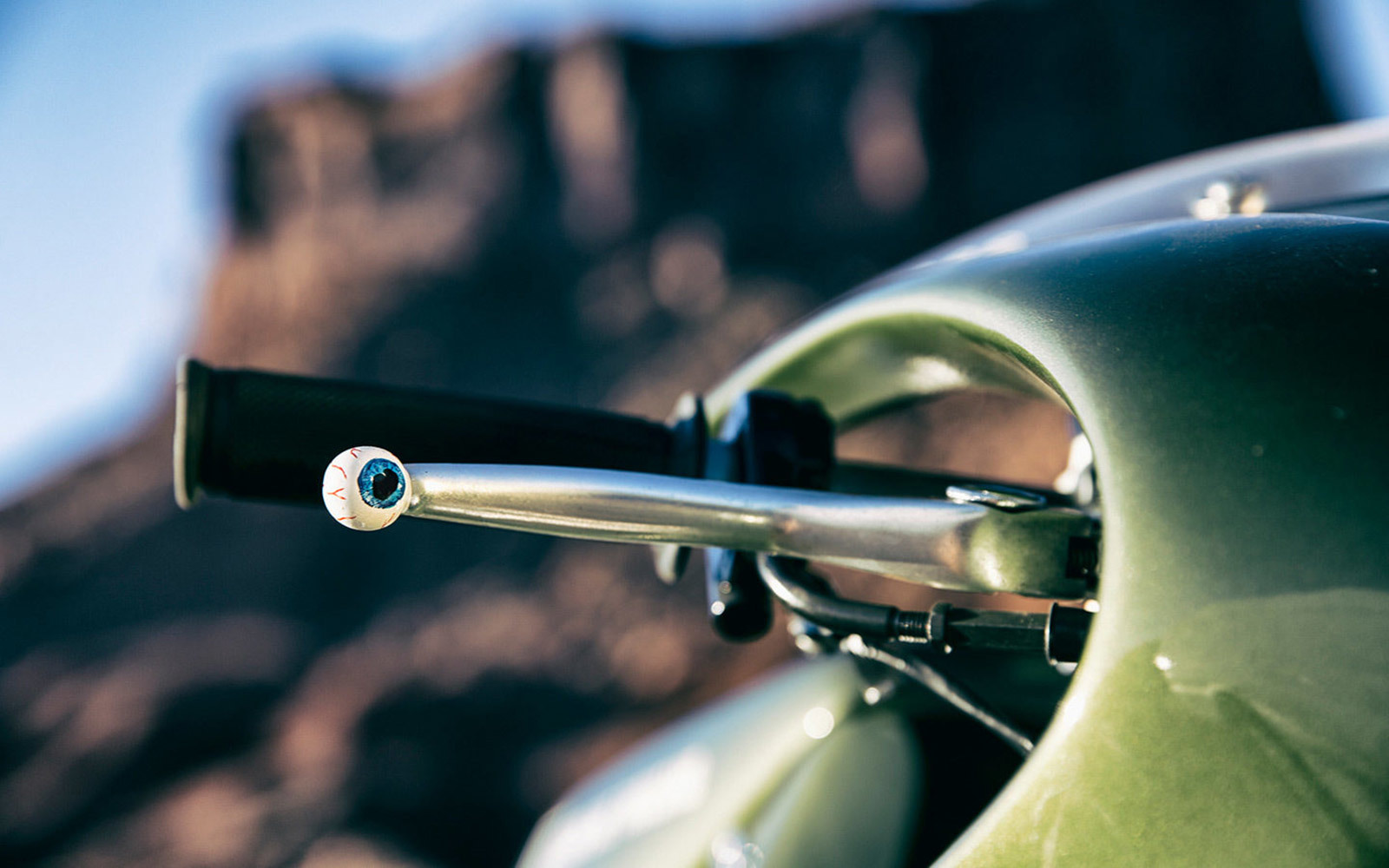 vehicle，Motorcycle，Simplicity，Metal，originality，