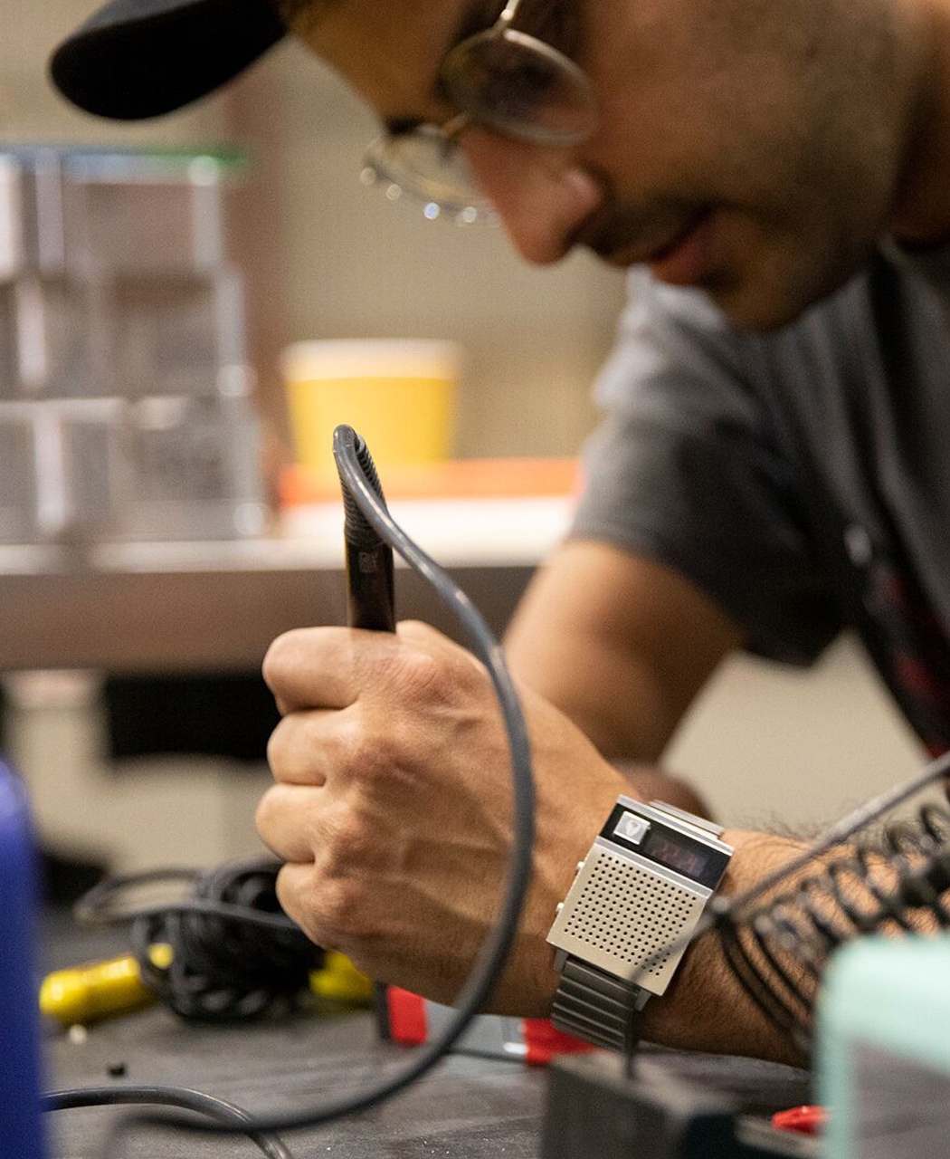 Wrist watch，originality，personality，fashionable，Retro，answering machine，