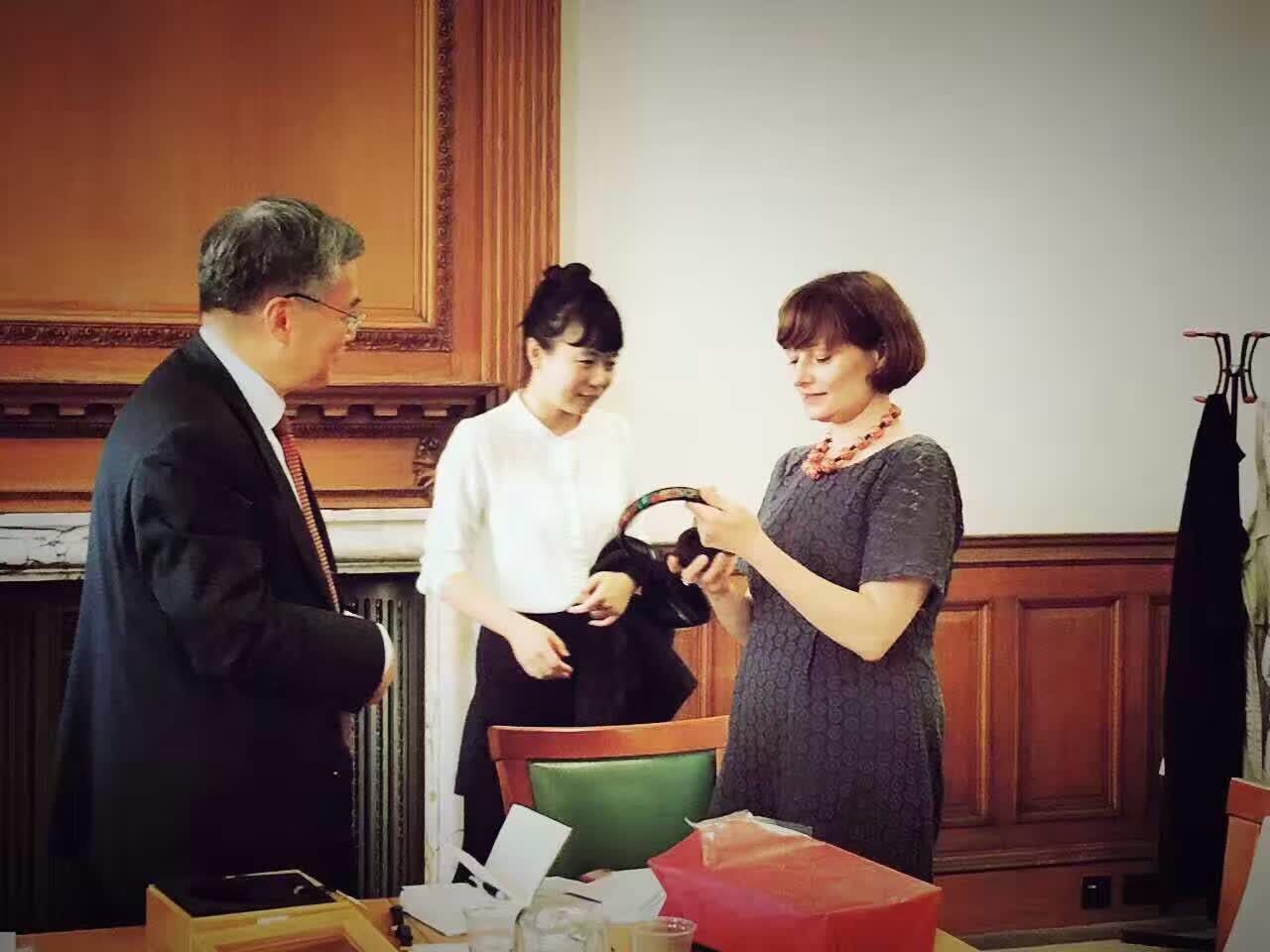 witch，headset，Witch headset，headset，Big earphone，Embroidery，manual，Ren Feng，