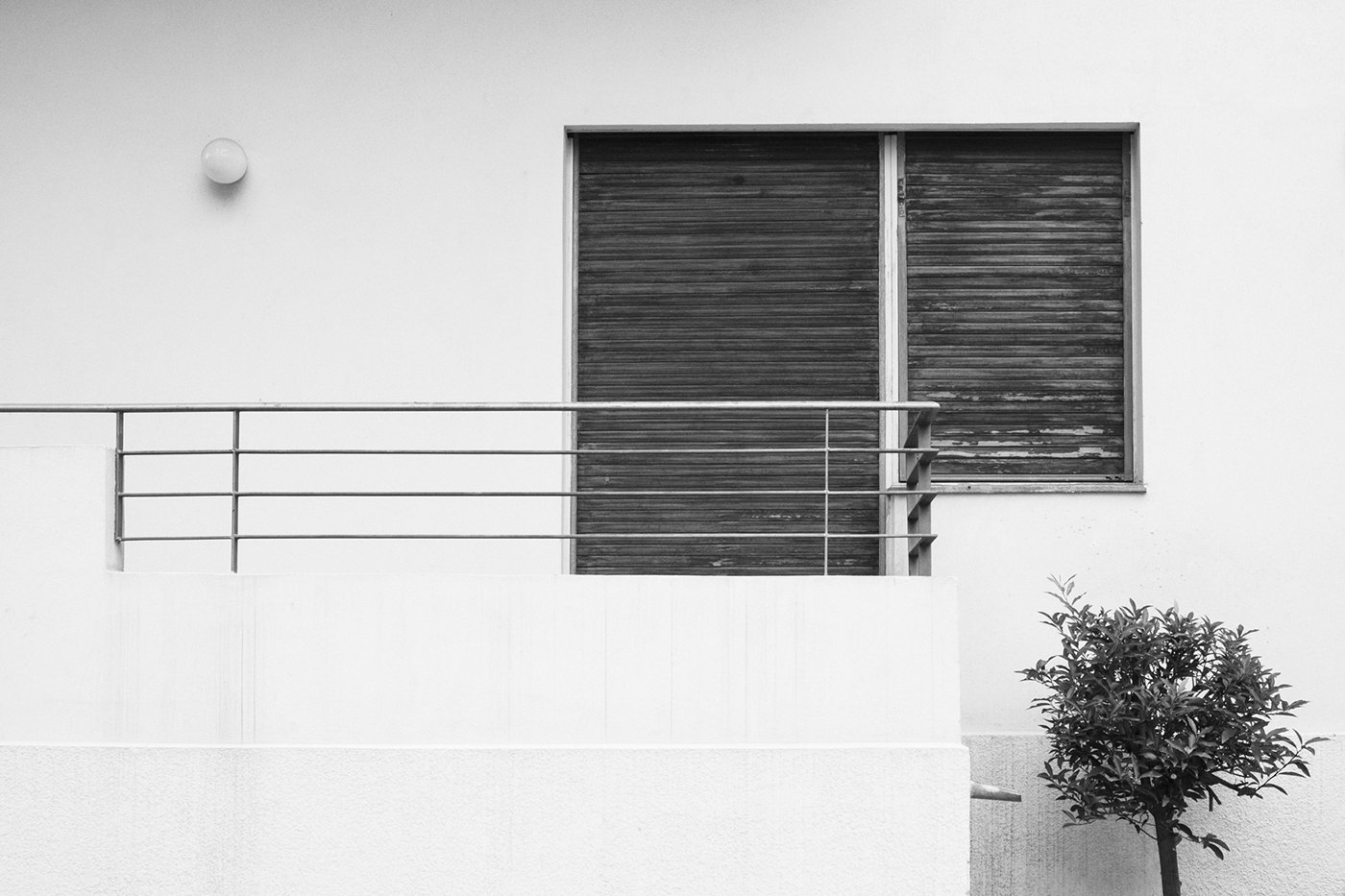 Black and White，Minimalism，Architectural design，Tel Aviv ，Bauhaus style，
