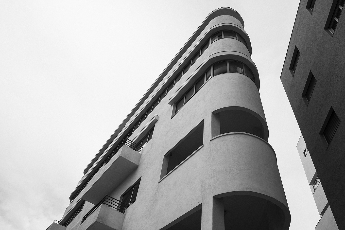Black and White，Minimalism，Architectural design，Tel Aviv ，Bauhaus style，