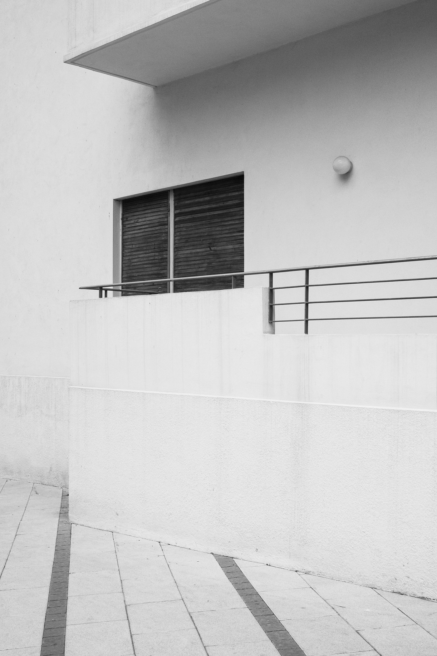 Black and White，Minimalism，Architectural design，Tel Aviv ，Bauhaus style，