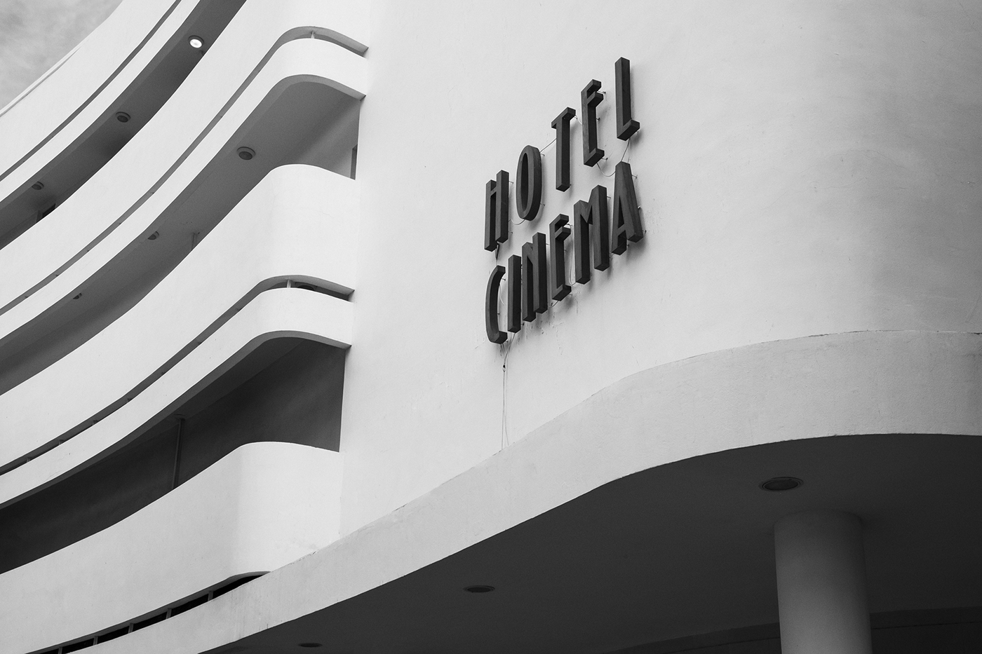 Black and White，Minimalism，Architectural design，Tel Aviv ，Bauhaus style，