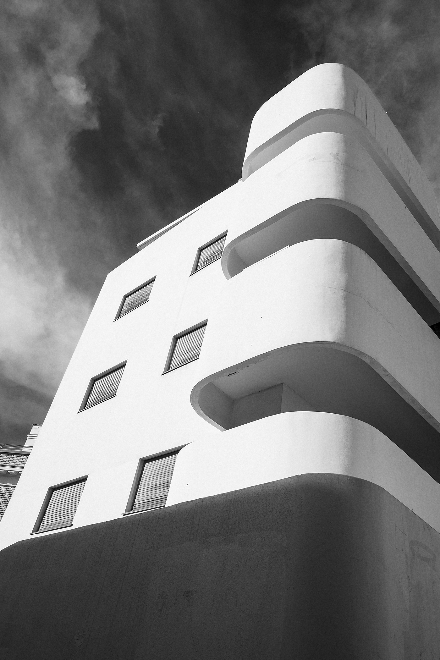 Black and White，Minimalism，Architectural design，Tel Aviv ，Bauhaus style，