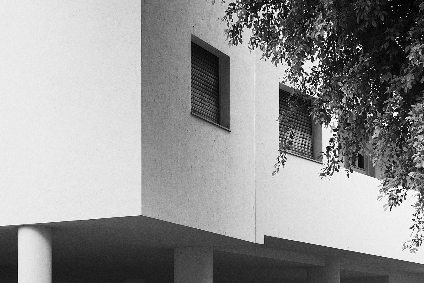 Black and White，Minimalism，Architectural design，Tel Aviv ，Bauhaus style，