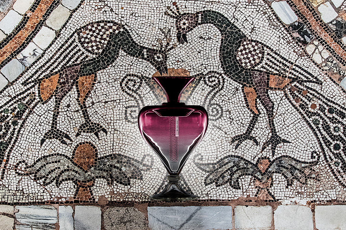 packing design，Glass products，Arts and Crafts，Perfume bottle，