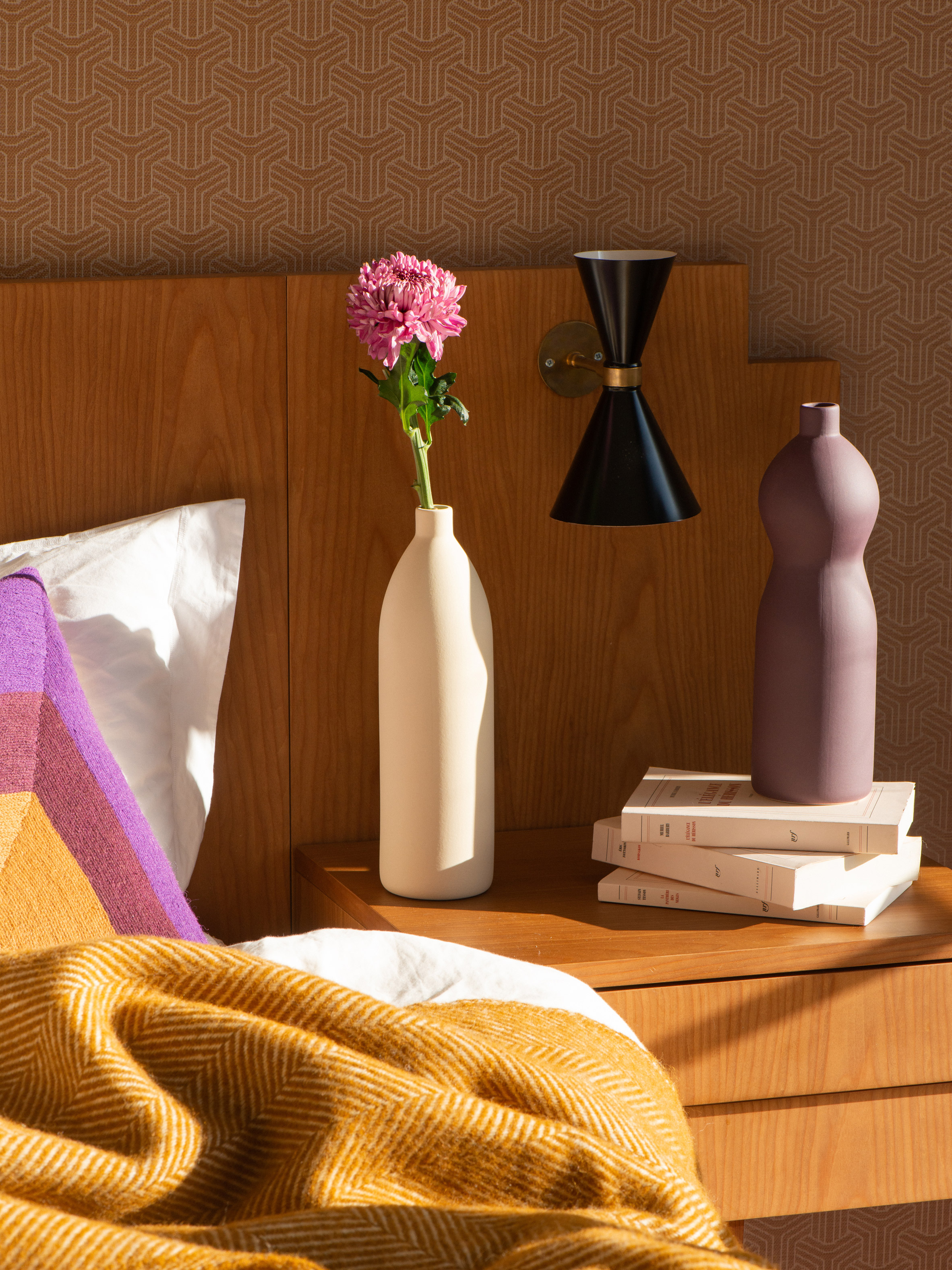 Sandstone vase，Goodmoods.，Plastic bottle shape，Soft matte ceramics，