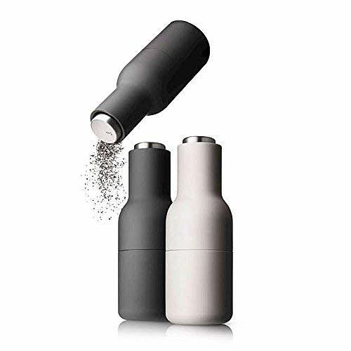 rolling pin，bowl，The wine bottle，kettle，grinder，Coffee pot，Kitchen supplies，