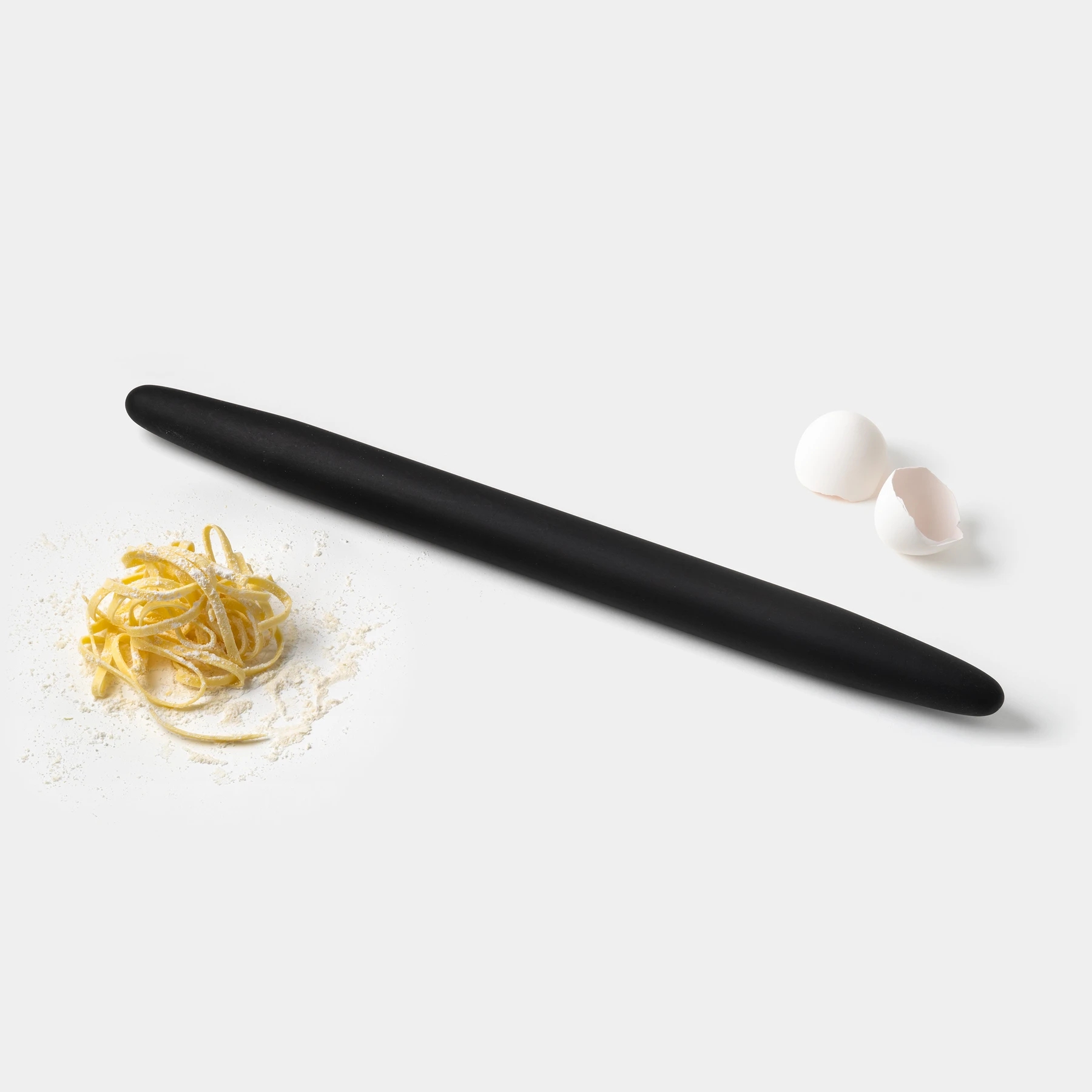 rolling pin，bowl，The wine bottle，kettle，grinder，Coffee pot，Kitchen supplies，