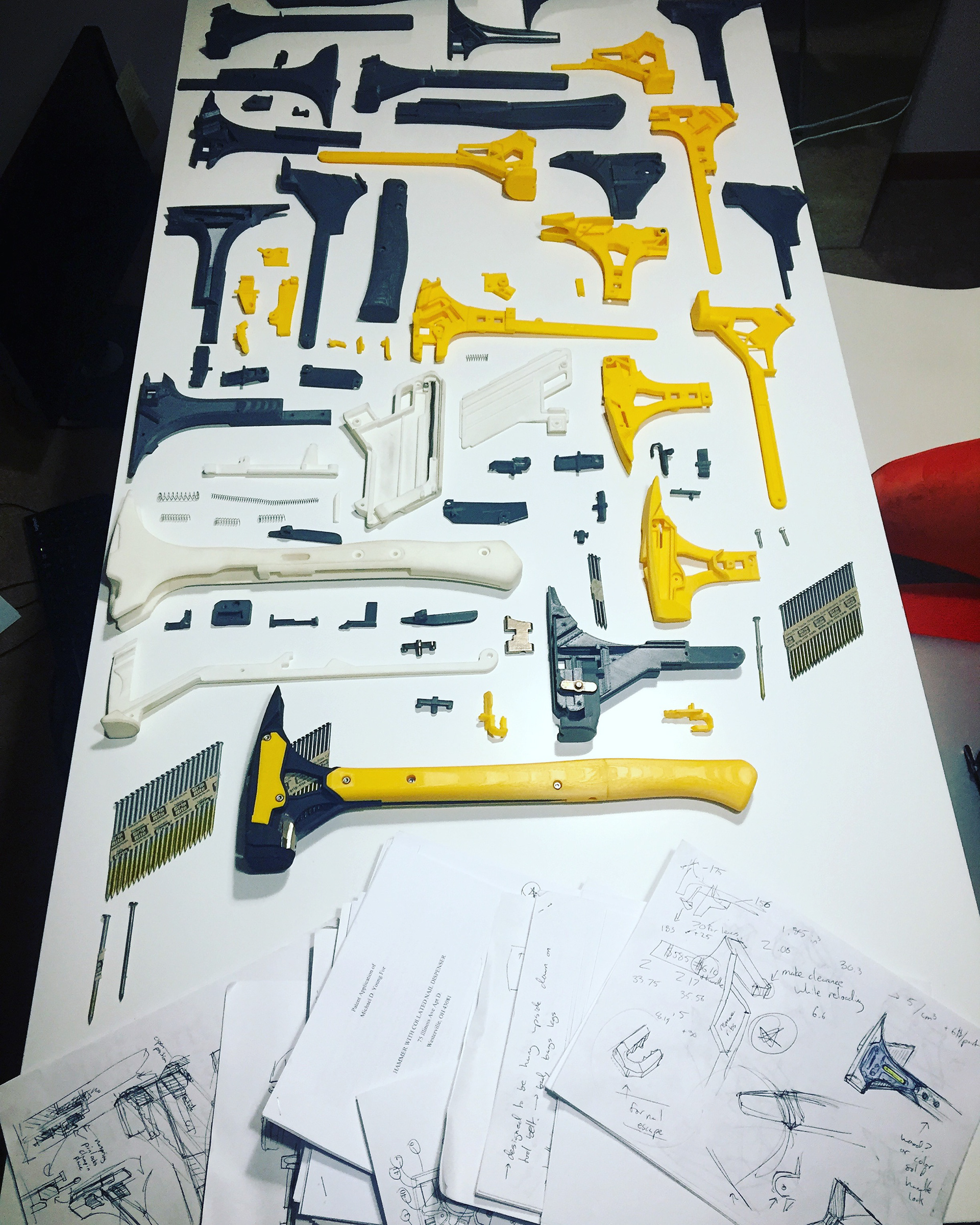 hammer，nail，convenient，tool，