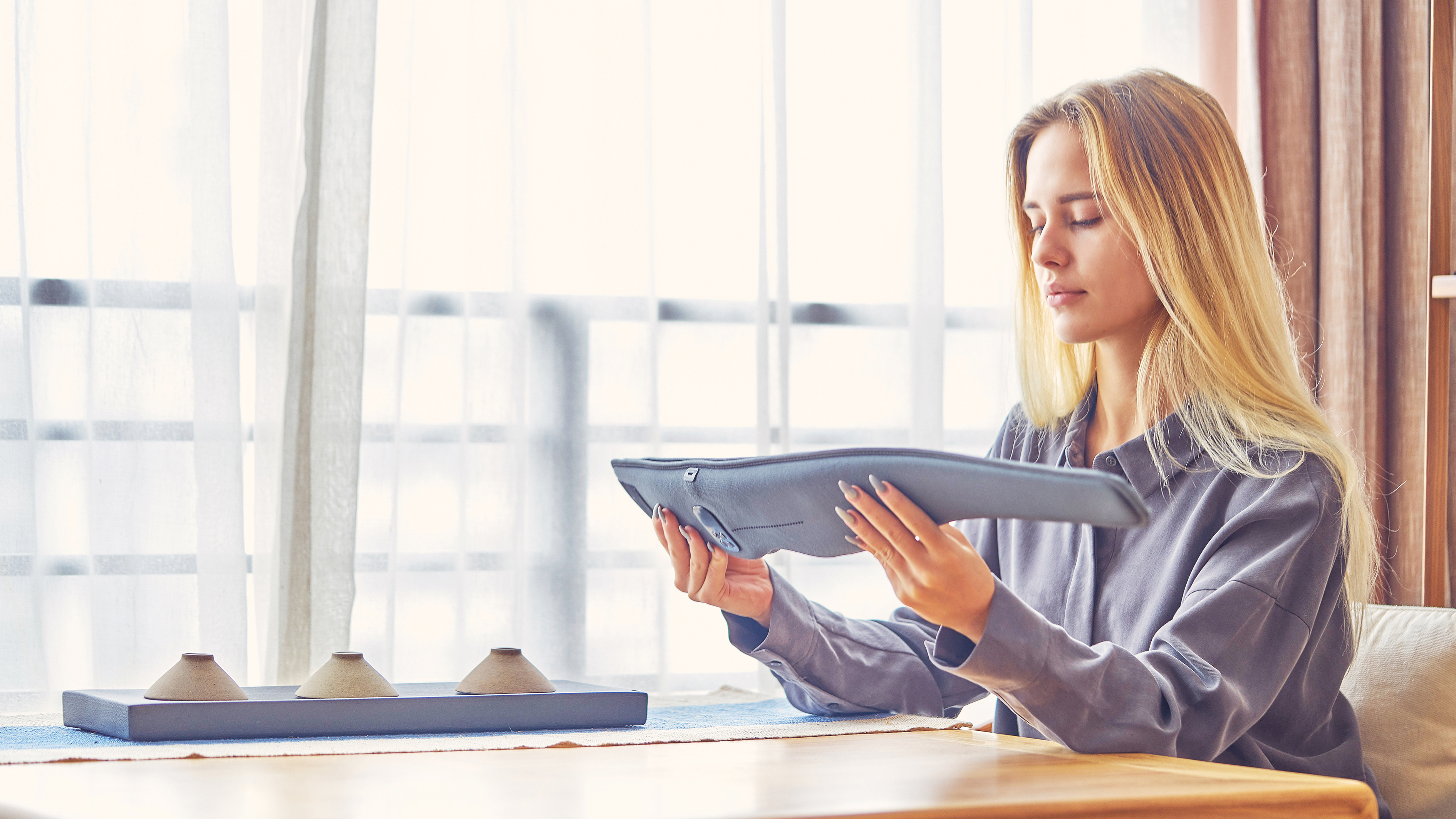 Dreamlight，Intelligent eye mask，2018if Award，2018 golden point Award，Sleep assist，Smart wear，