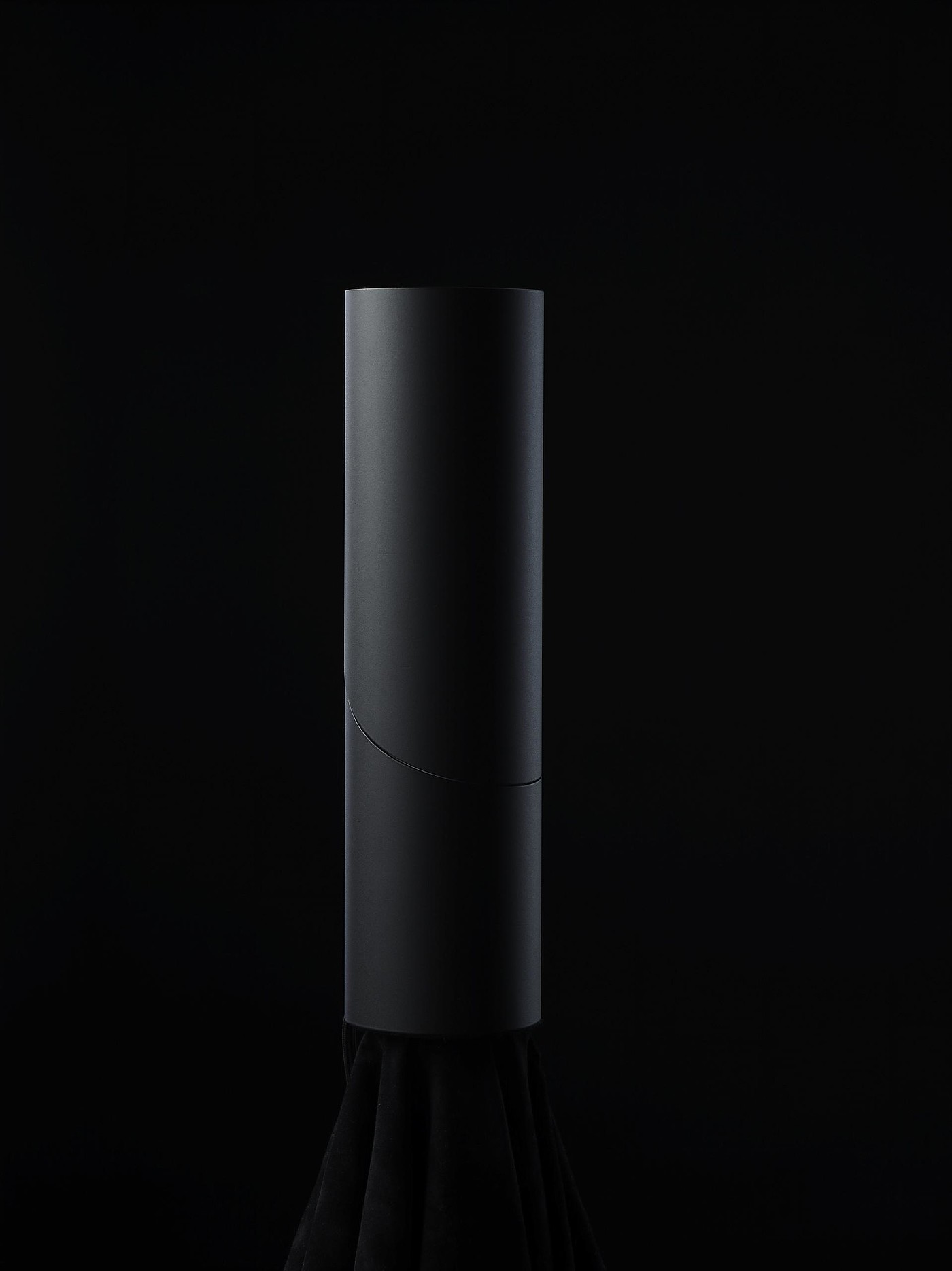 Mutatio Lamp，灯饰，照明，黑色，极简，Christian Troels，