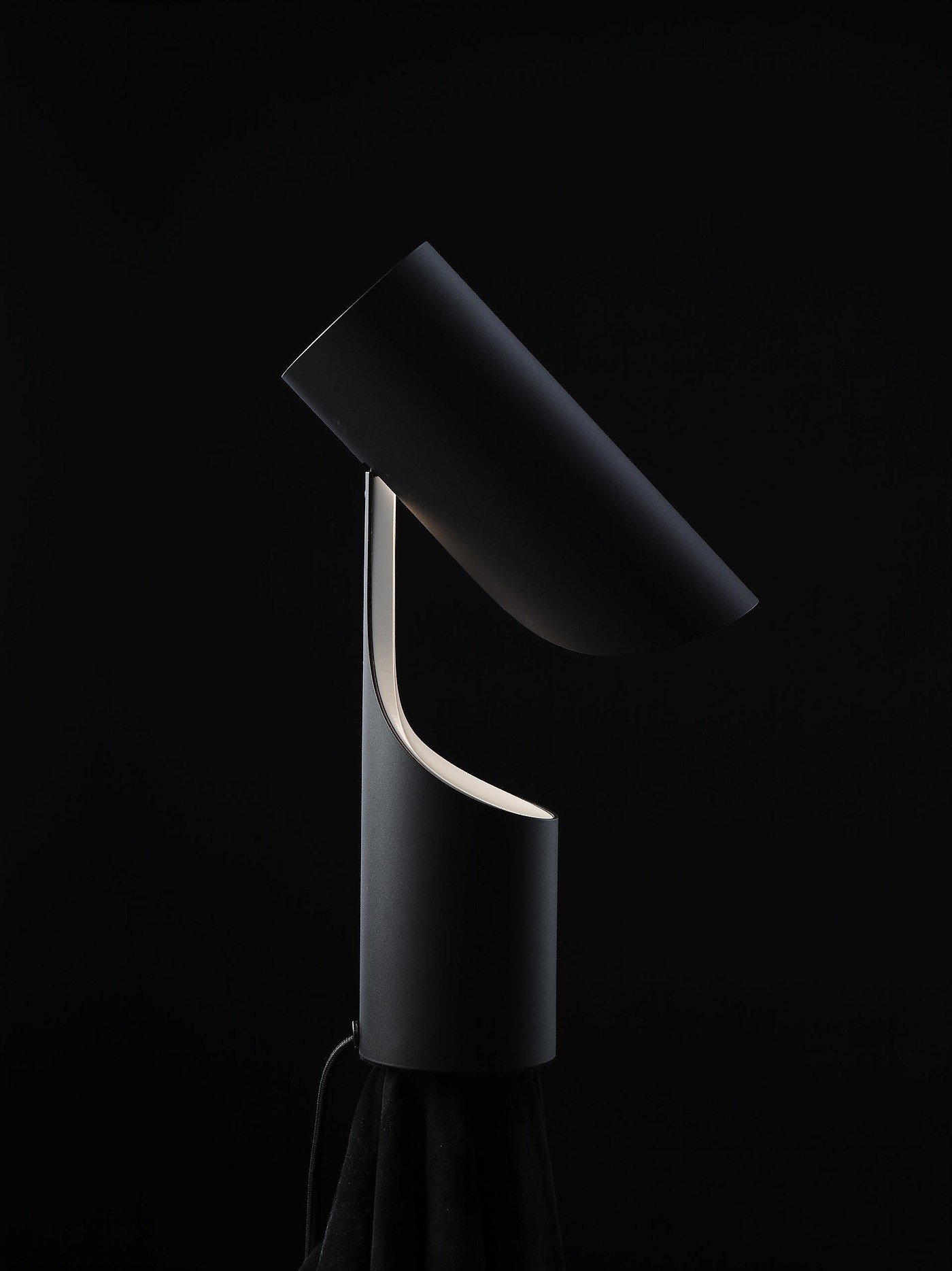 Mutatio Lamp，Lighting，lighting，black，Minimalist，Christian Troels，