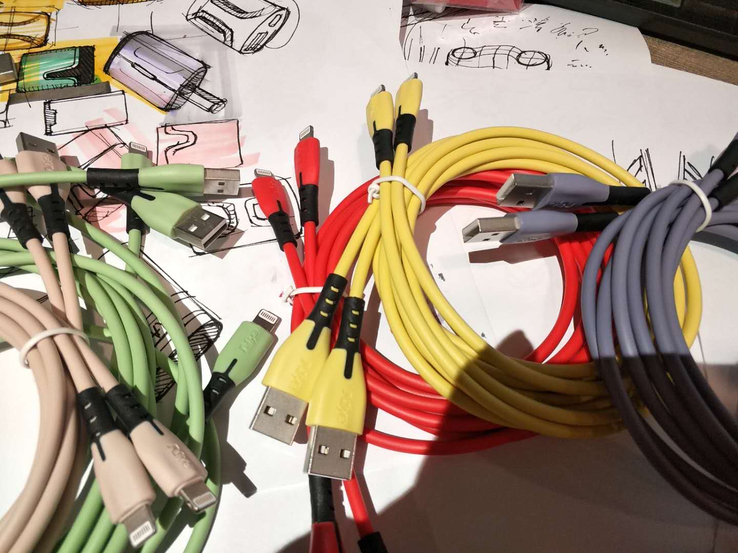 Green purple yellow red，Several physical photos have been added，