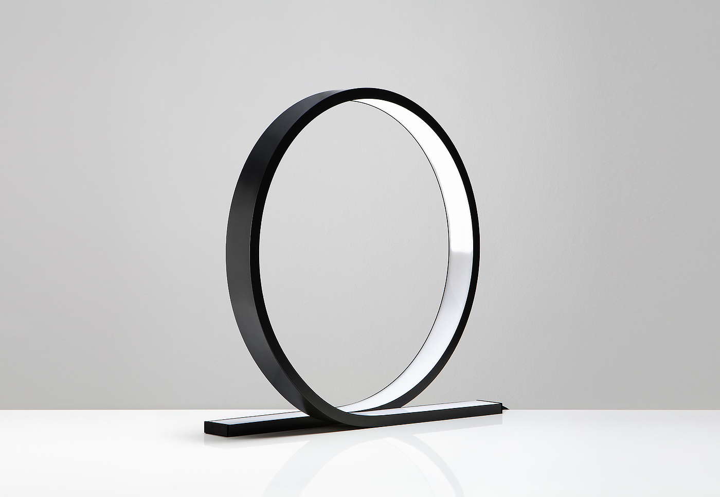 annular，Minimalism，Desk lamp，