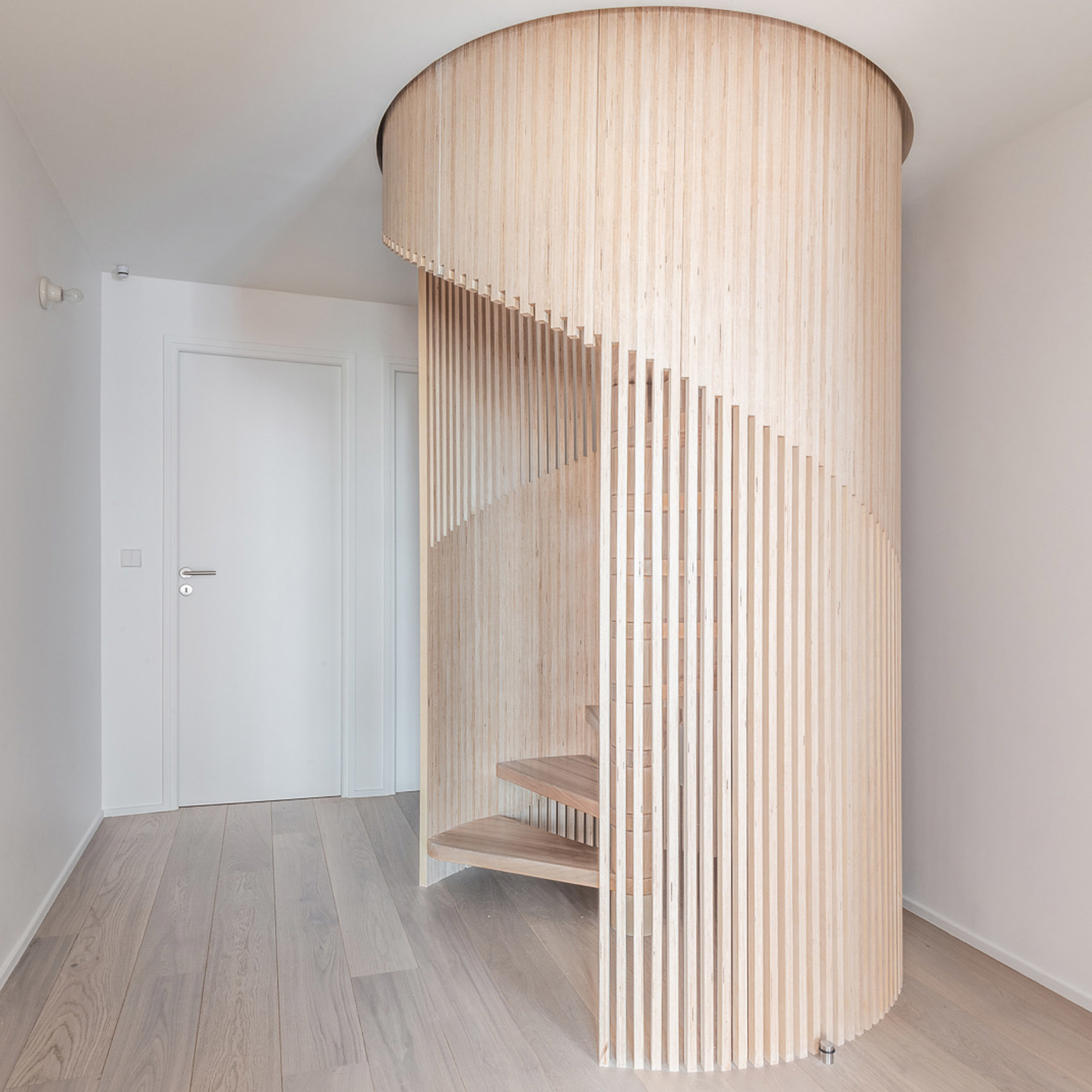 stairs，indoor，outdoor，Simplicity，to open up，