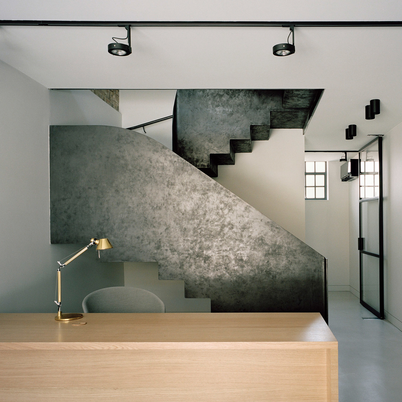 stairs，indoor，outdoor，Simplicity，to open up，